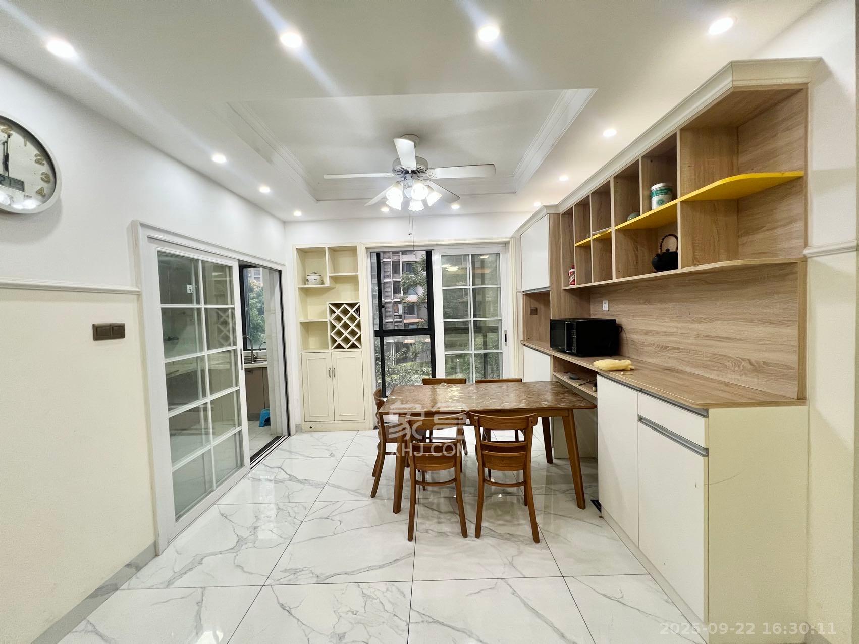 恒基凯旋门三期  4室2厅2卫    3300.0元/月室内图