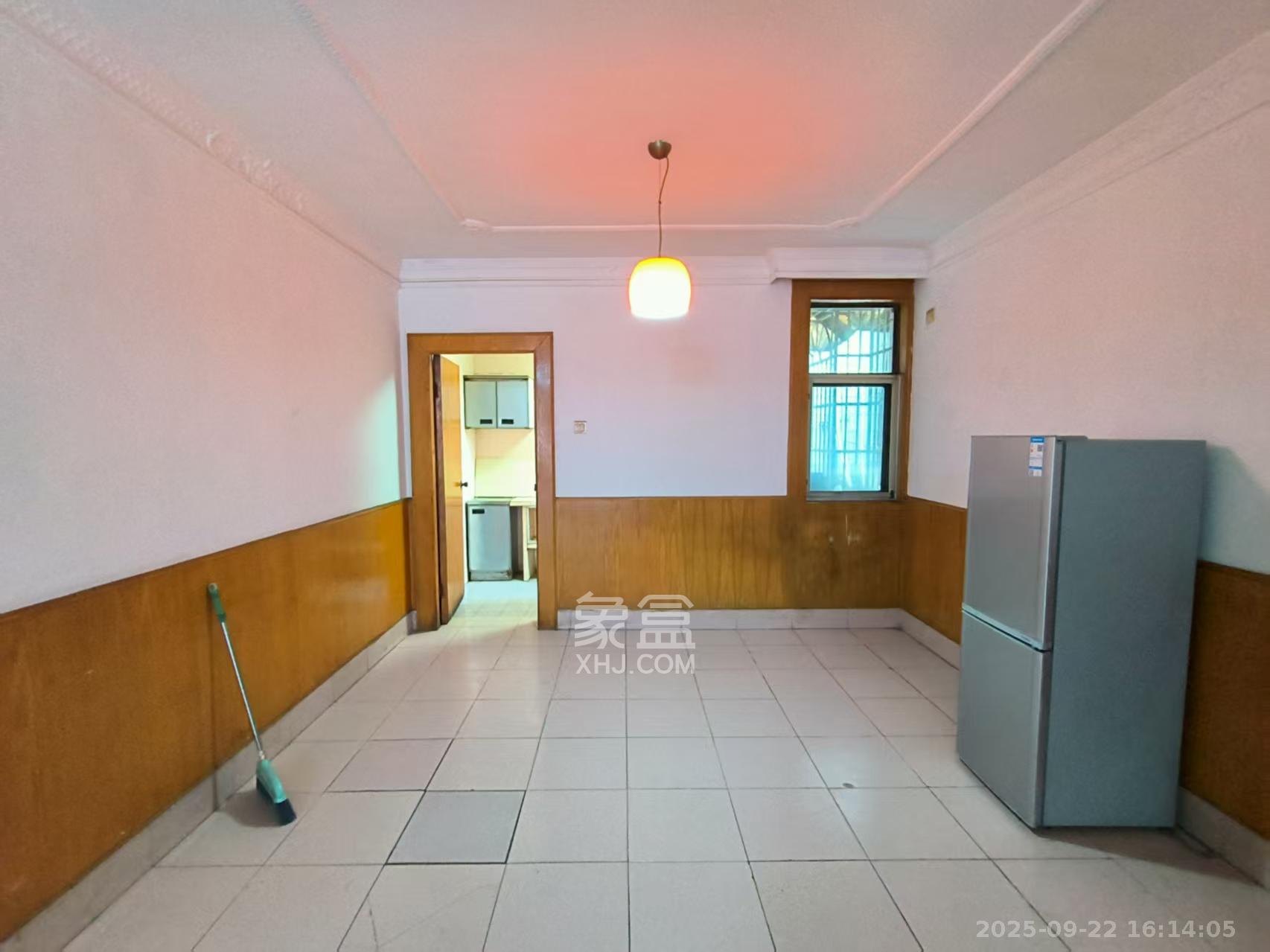 新富城 4室2厅2卫 3500.0元/月 新富城 4室2厅2卫 3500.0元/月室内图