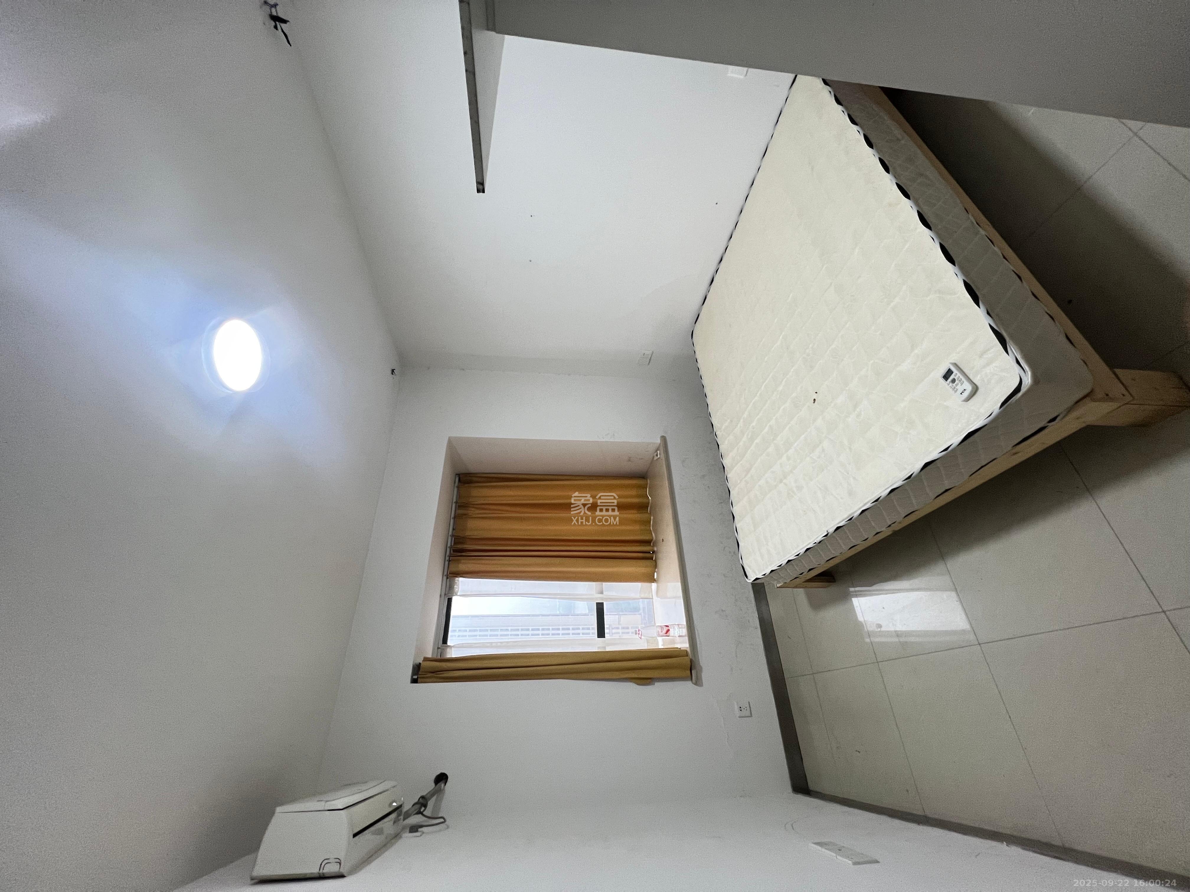 五一大道202(中环壹世界) 4室1厅1卫 3400.0元/月 五一大道202(中环壹世界) 4室1厅1卫 3400.0元/月室内图