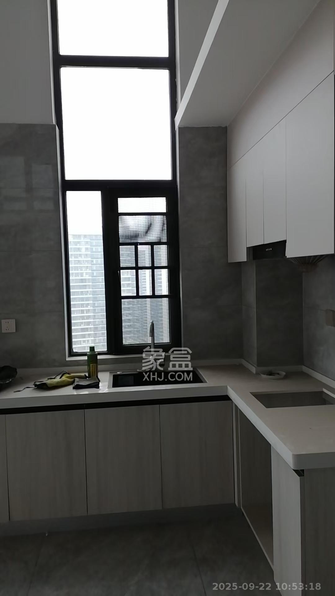 中南国际眼镜城（中伟商业中心）  4室1厅2卫    1900.0元/月室内图