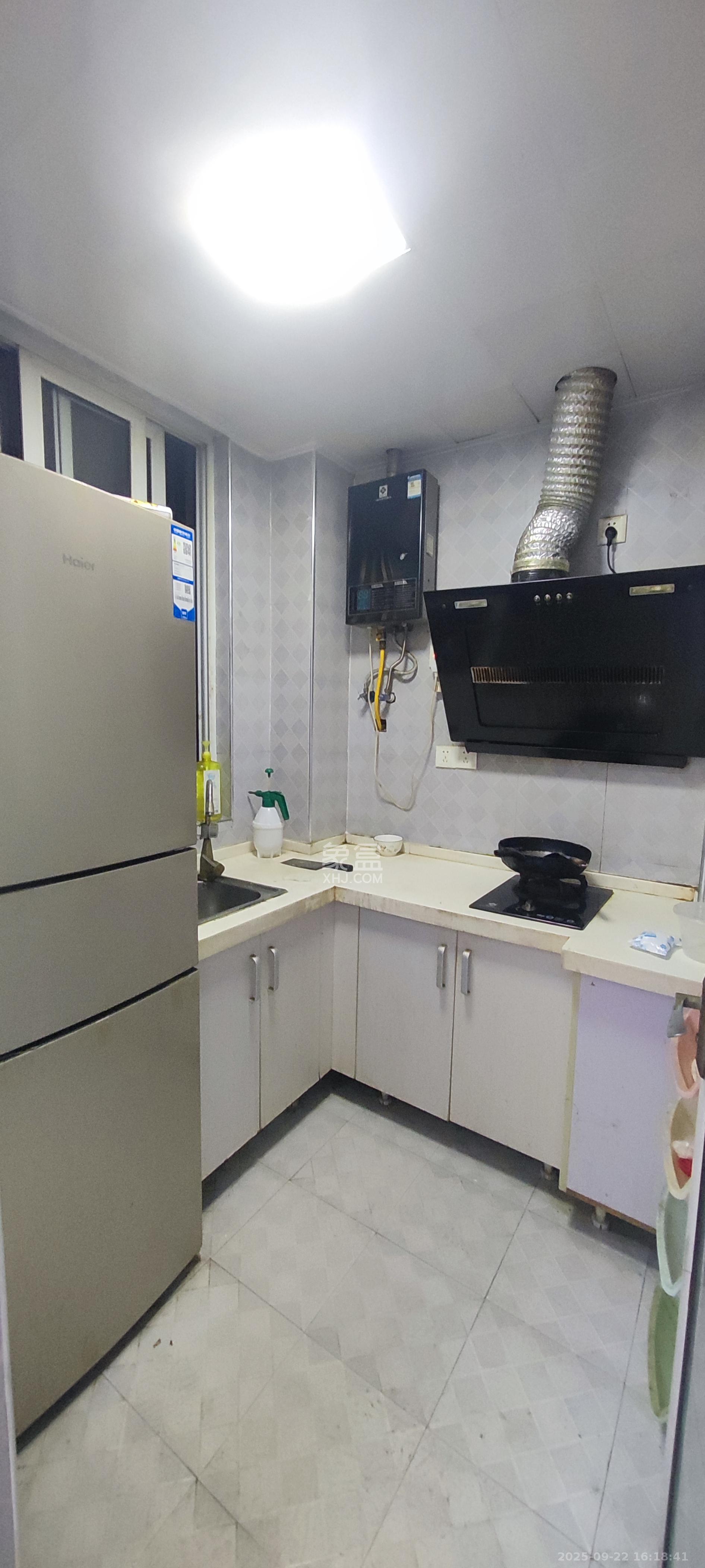 光明城市(星辰青年城) 1室1厅1卫 900.0元/月 光明城市(星辰青年城) 1室1厅1卫 900.0元/月室内图