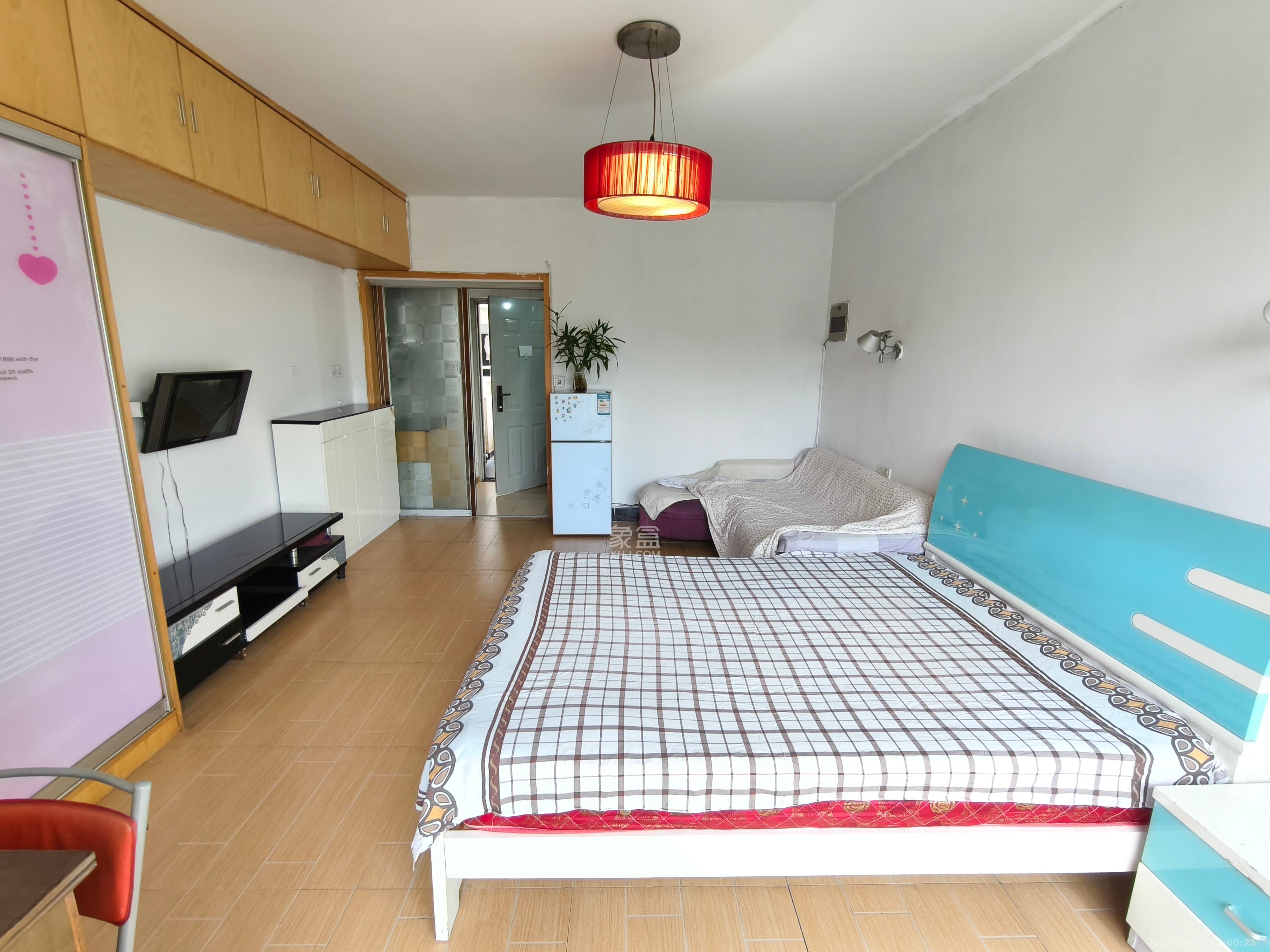 阳光100二期 1室1厅1卫 1300.0元/月 阳光100二期 1室1厅1卫 1300.0元/月室内图