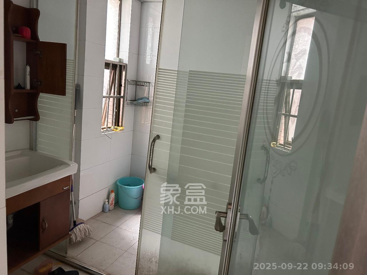 德庆水韵山城  2室1厅1卫   1600.00元/月室内图