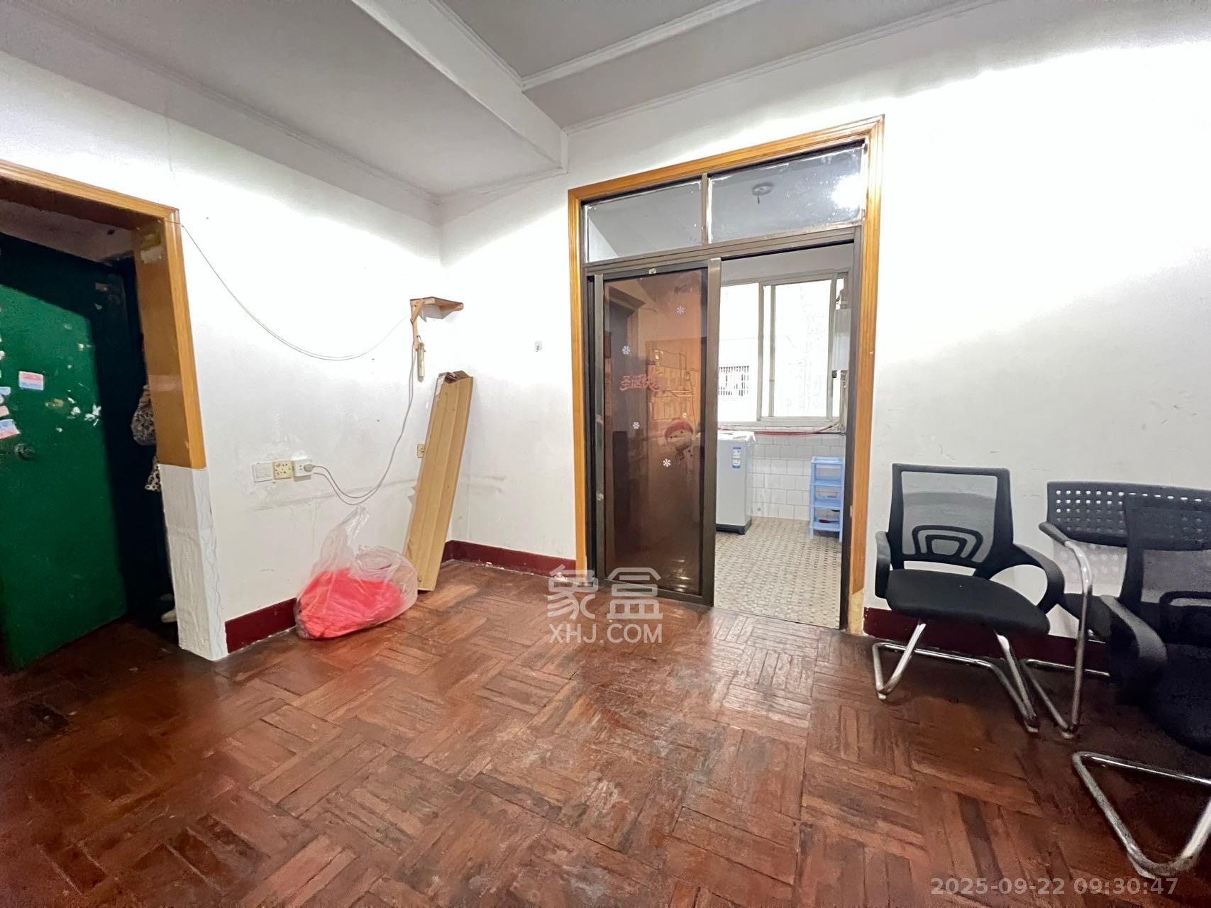 老建行宿舍（黄泥坑附218号）  2室1厅1卫   1400.00元/月室内图