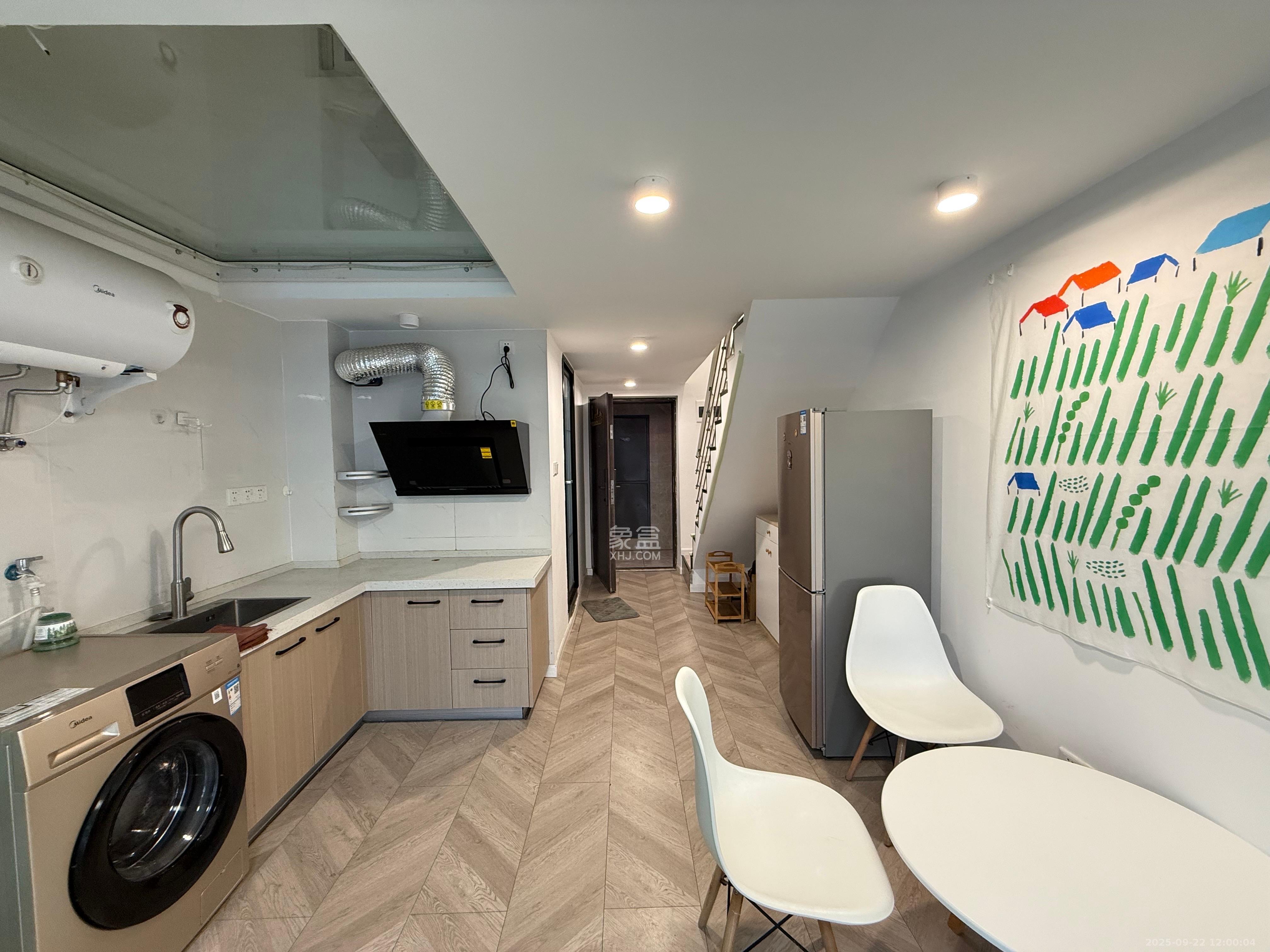 龙湖新壹城 1室0厅0卫 2300.0元/月 龙湖新壹城 1室0厅0卫 2300.0元/月室内图