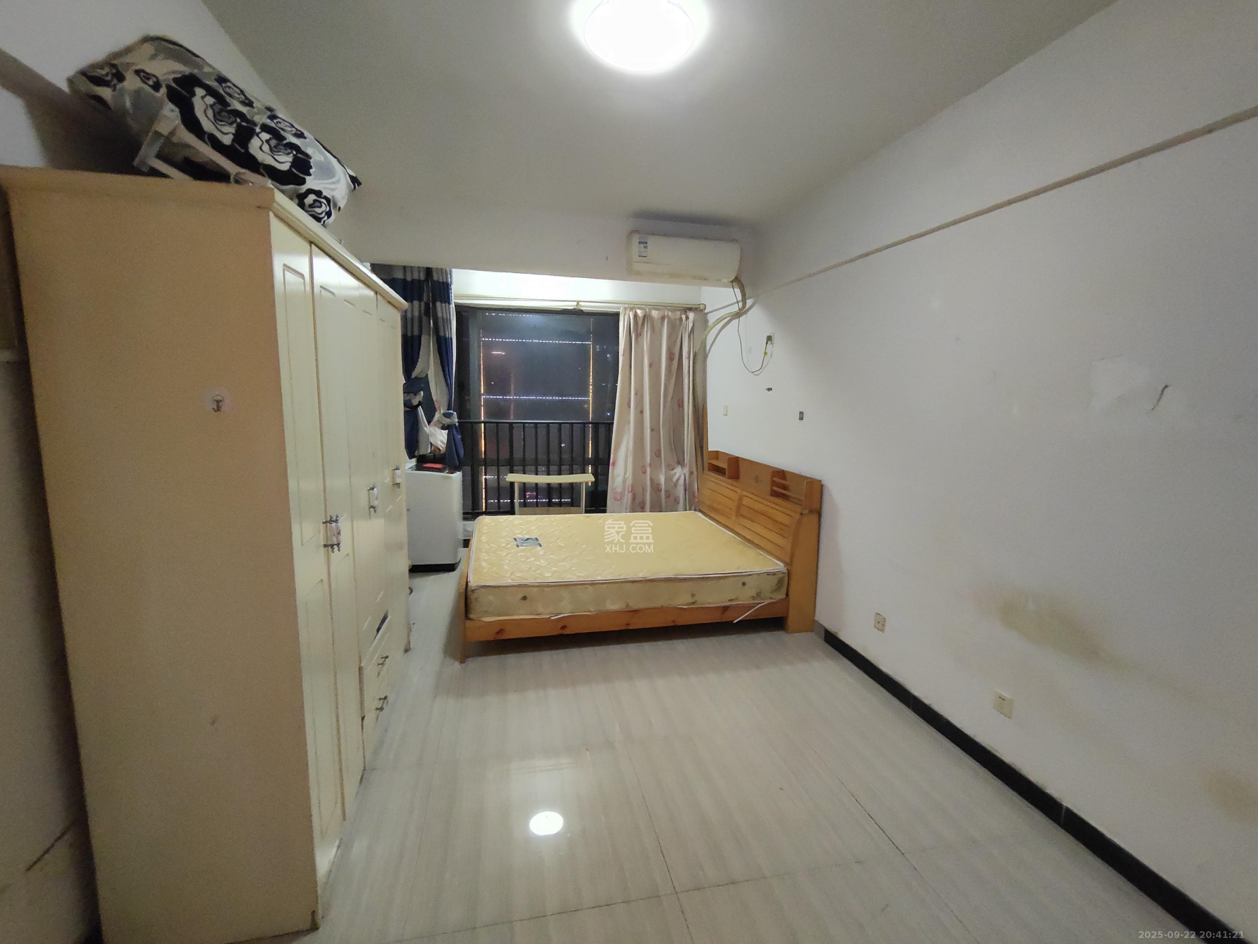 名富公寓  1室1厅1卫    1200.0元/月室内图