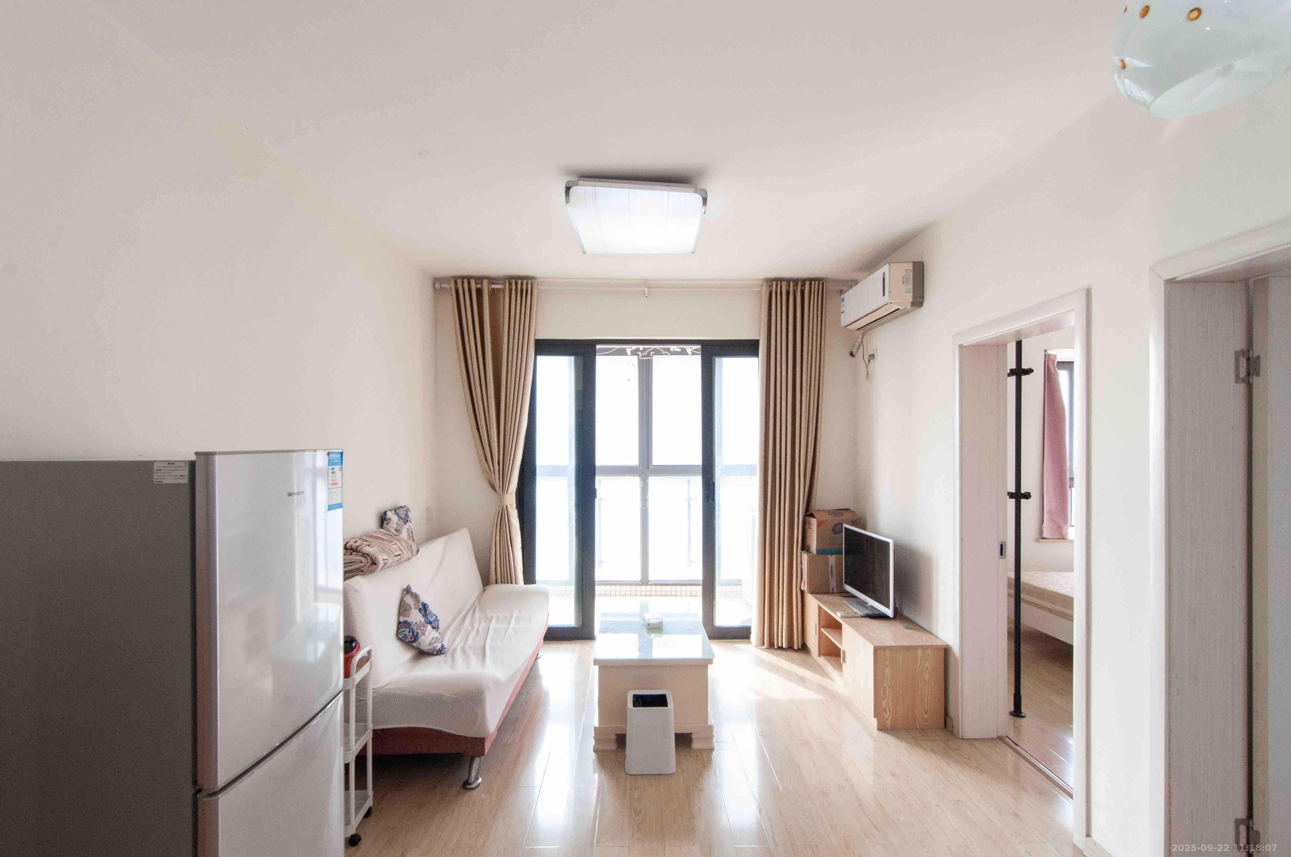 高鑫麓城 2室2厅1卫 2400.0元/月 高鑫麓城 2室2厅1卫 2400.0元/月室内图