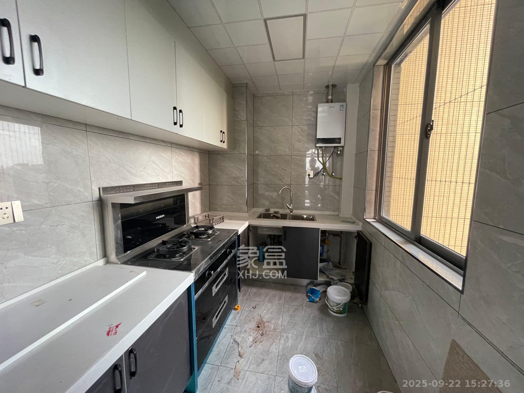 碧桂园南城首府（东宸林海）  4室2厅2卫    2700.0元/月室内图