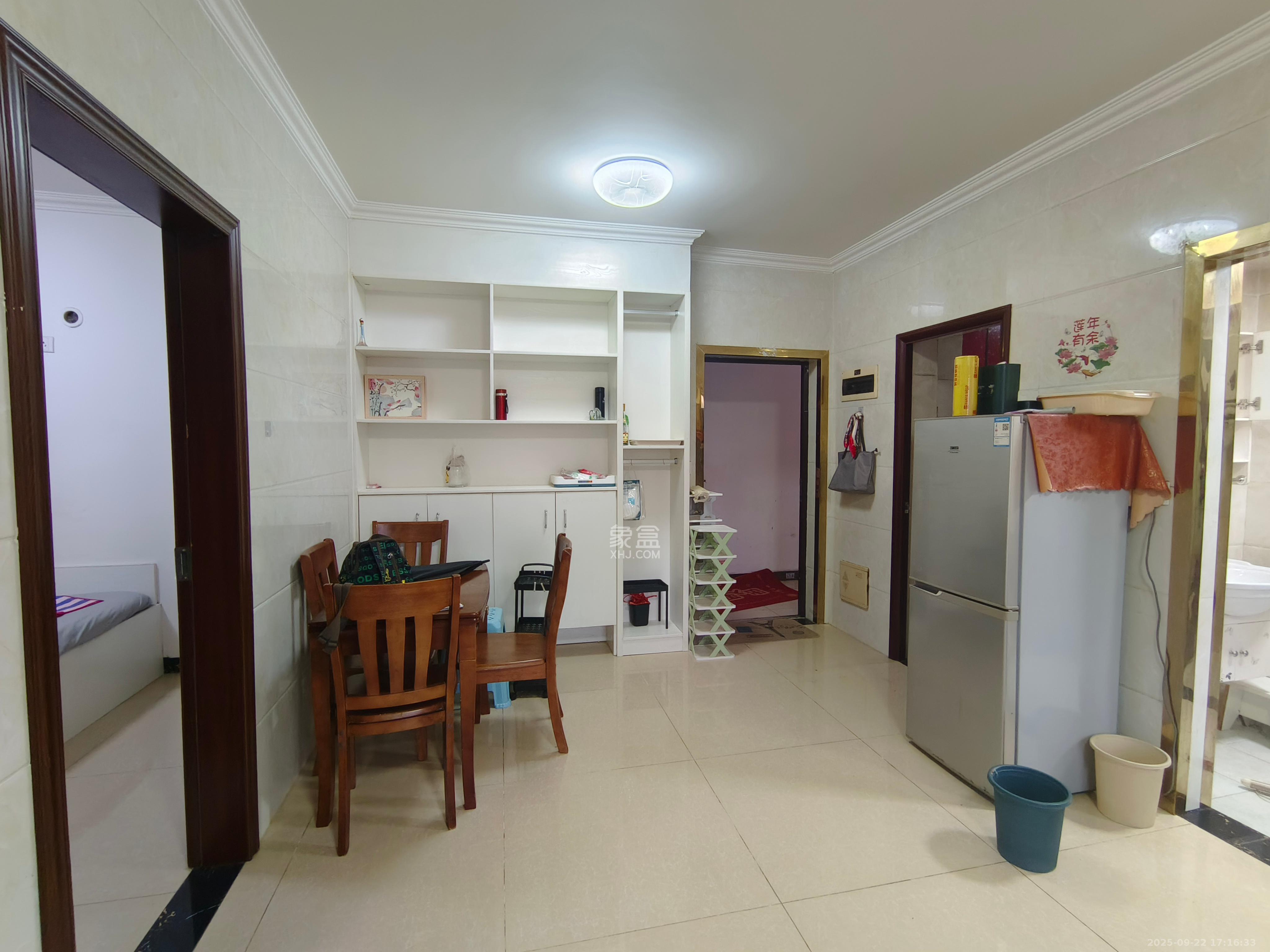 叠彩兰亭  3室2厅1卫    2200.0元/月室内图