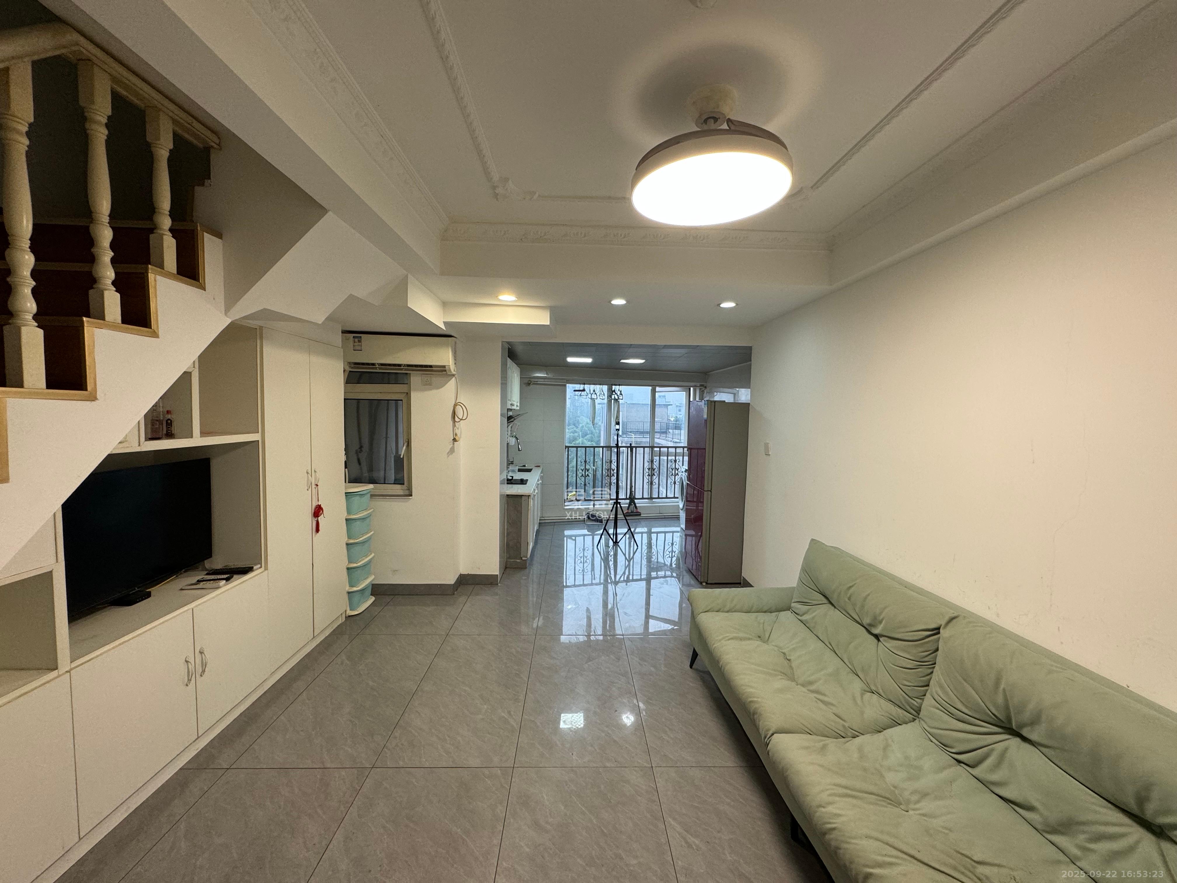 鸥波港湾  2室2厅1卫    2000.0元/月室内图