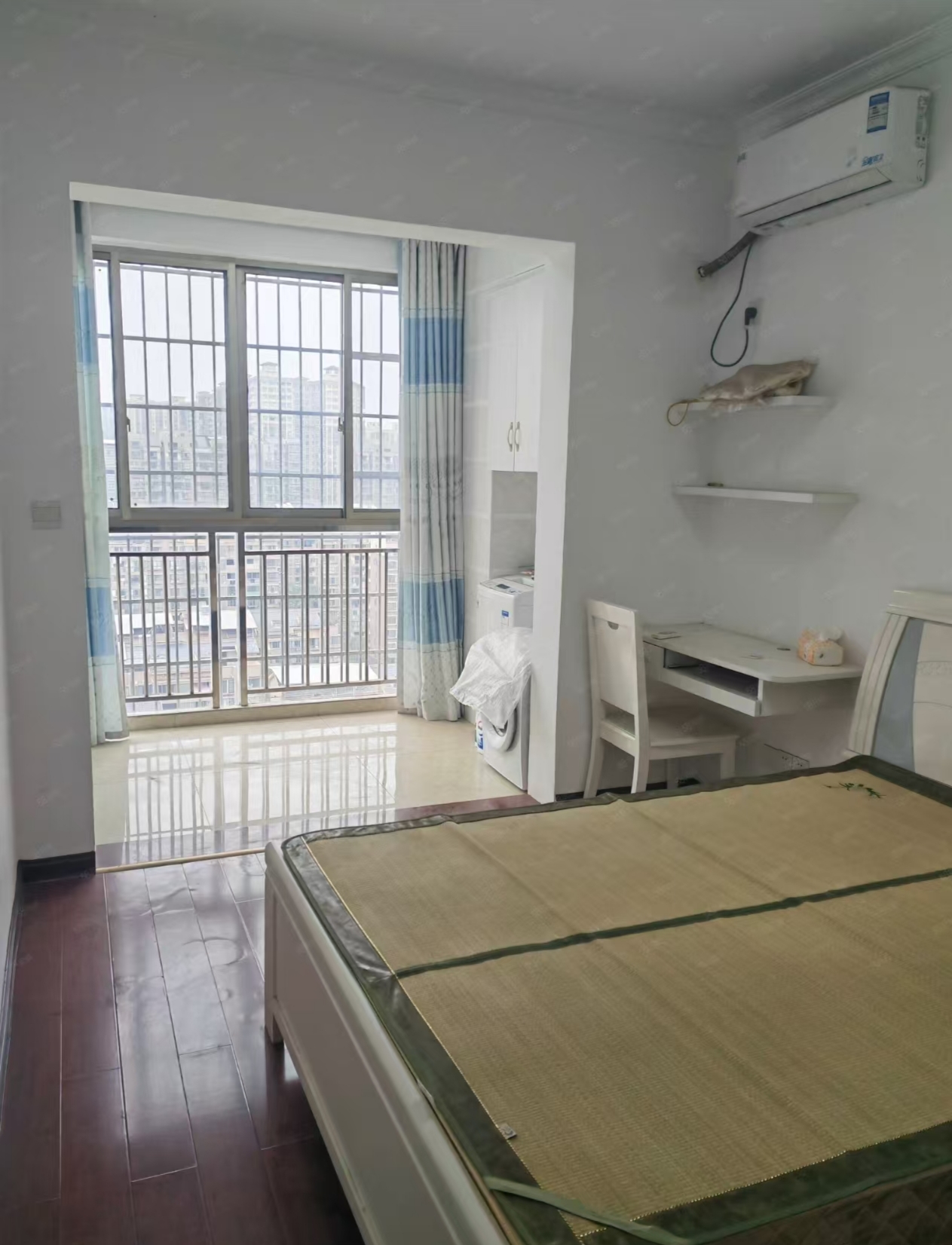 华新苑 2室1厅1卫 1500.0元/月 华新苑 2室1厅1卫 1500.0元/月室内图