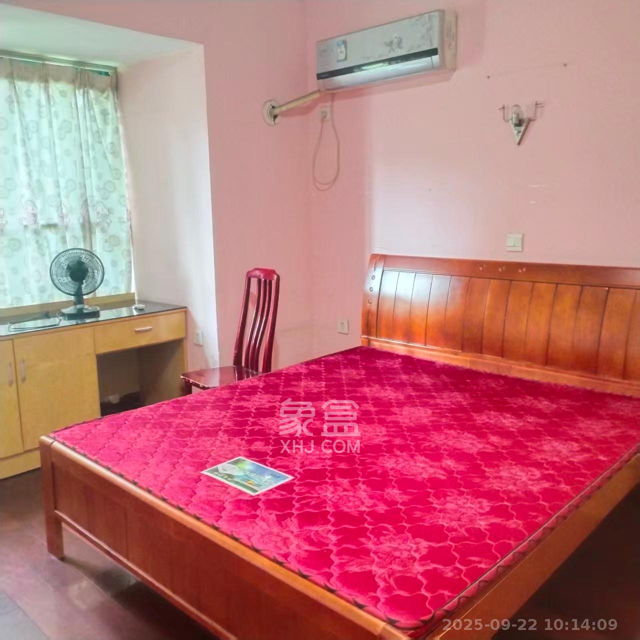 望兴景园一期 3室2厅2卫 2300.0元/月 望兴景园一期 3室2厅2卫 2300.0元/月室内图