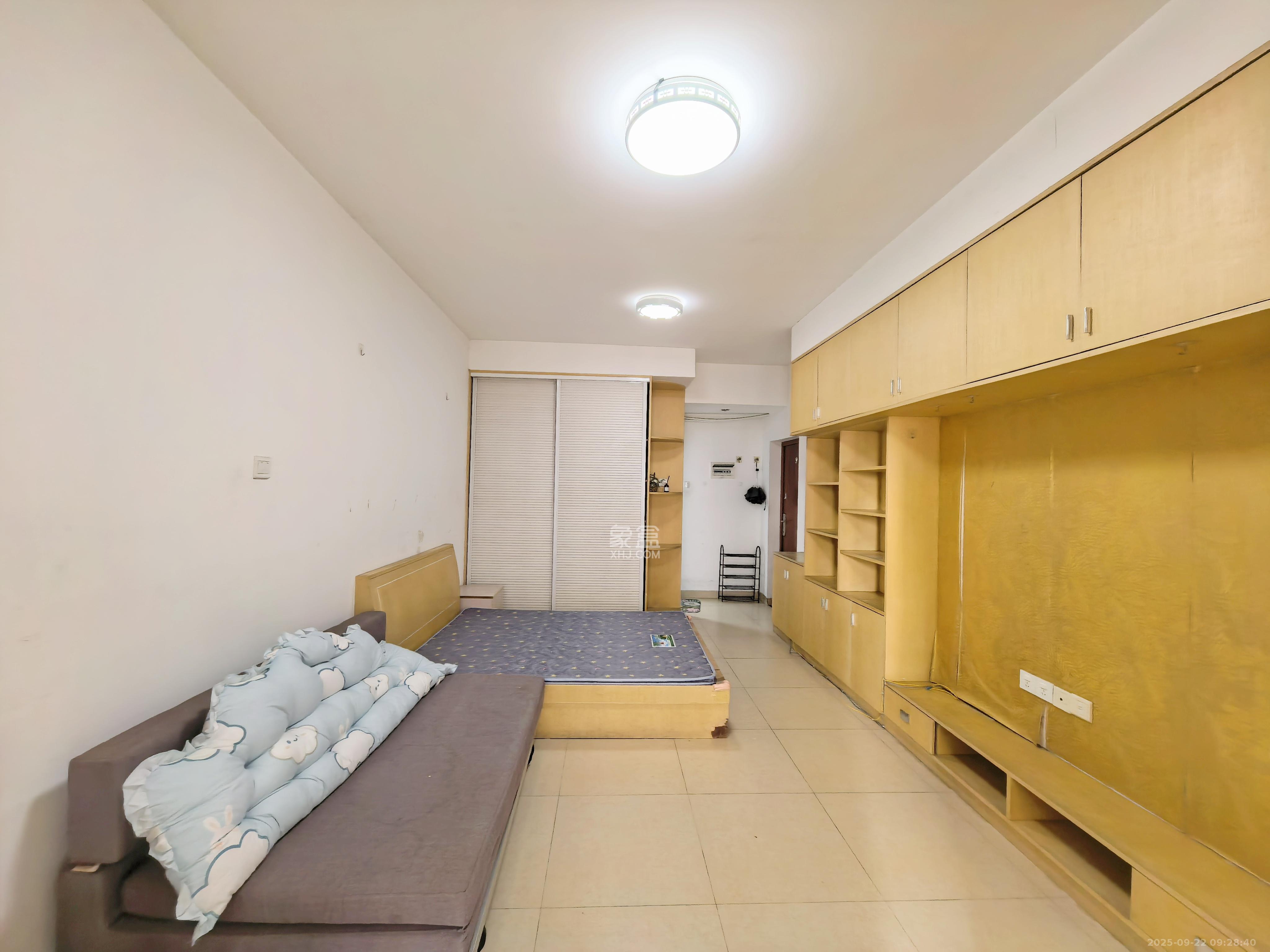 中城丽景香山园 1室1厅1卫 1500.0元/月 中城丽景香山园 1室1厅1卫 1500.0元/月室内图