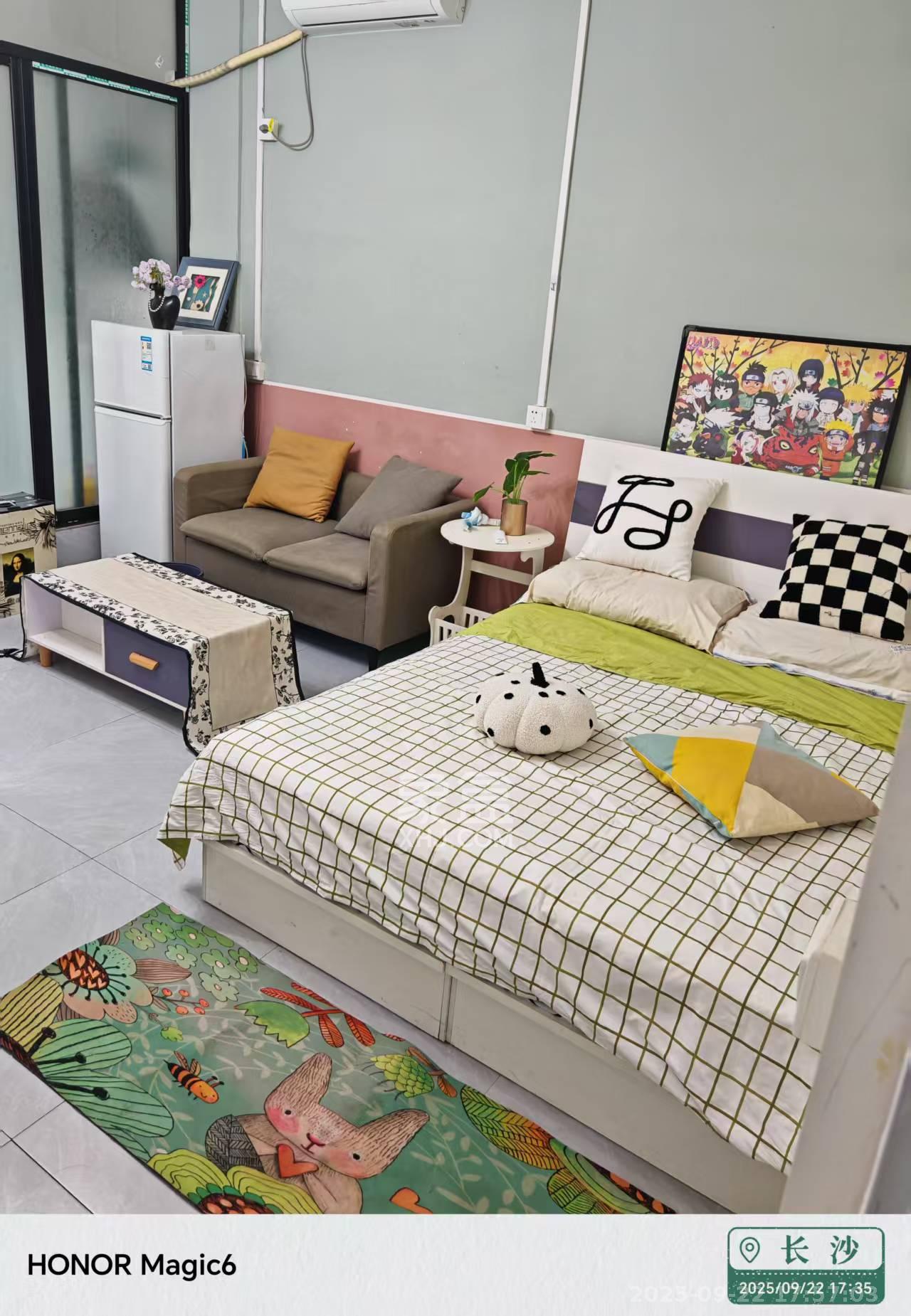 岳北社区  1室1厅1卫    1300.0元/月室内图