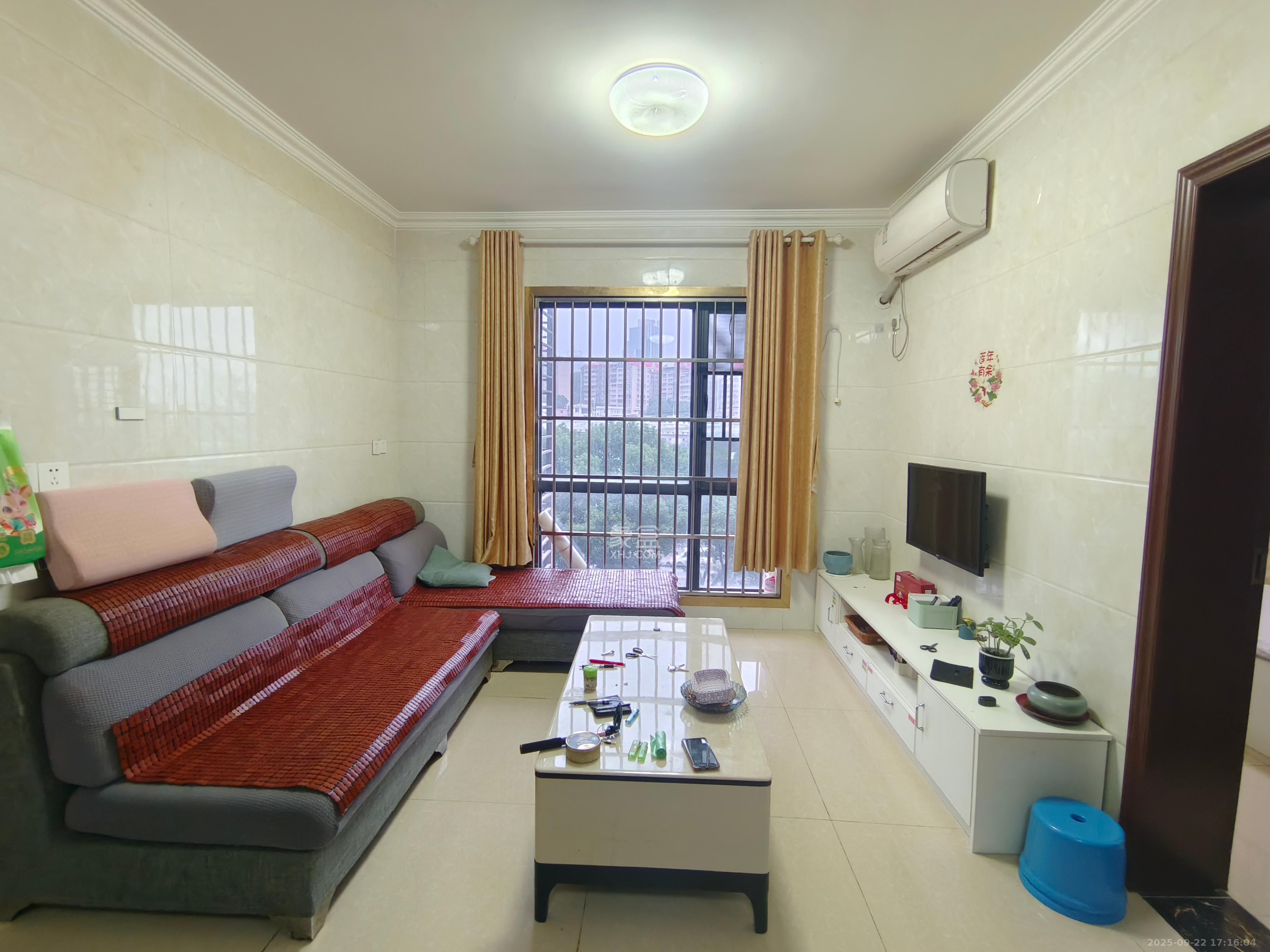 叠彩兰亭 3室2厅1卫 2200.0元/月 叠彩兰亭 3室2厅1卫 2200.0元/月室内图