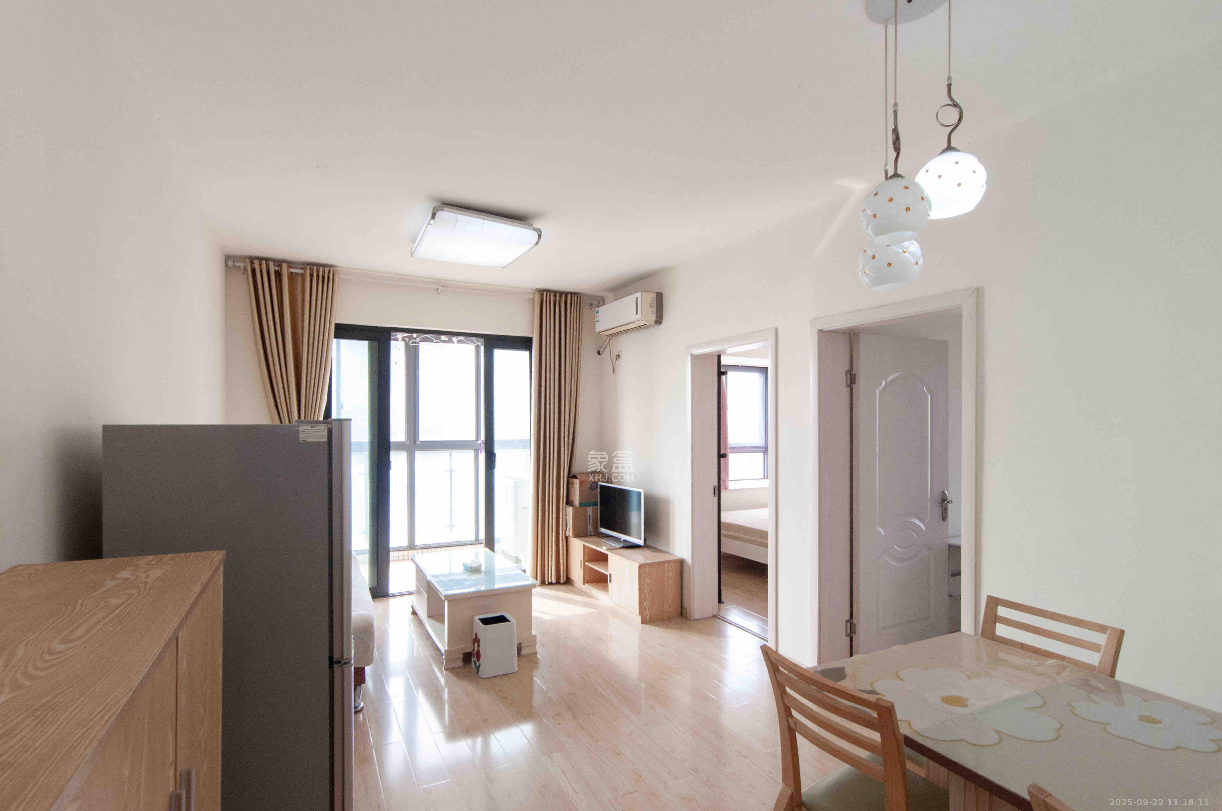 高鑫麓城 2室2厅1卫 2400.0元/月 高鑫麓城 2室2厅1卫 2400.0元/月室内图