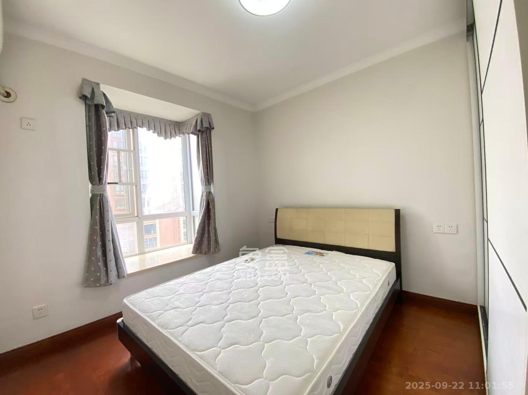 丽发新城 3室2厅2卫 2100.0元/月 丽发新城 3室2厅2卫 2100.0元/月室内图