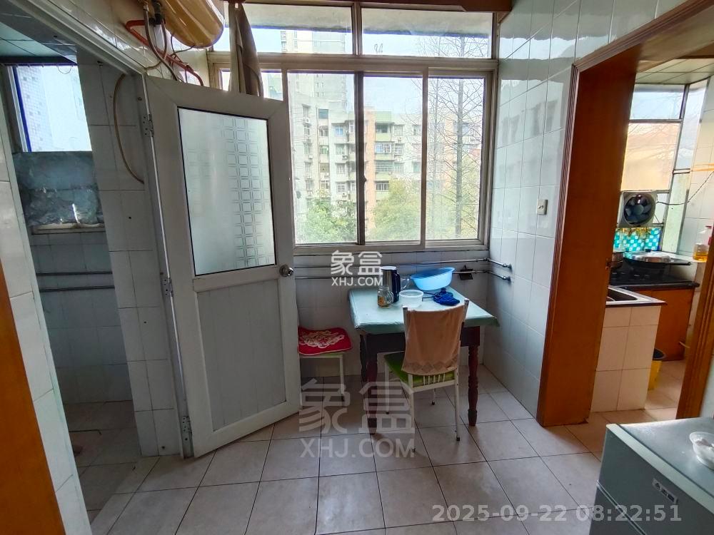 环保局宿舍纺织路27号 3室1厅1卫 900.0元/月 环保局宿舍纺织路27号 3室1厅1卫 900.0元/月室内图