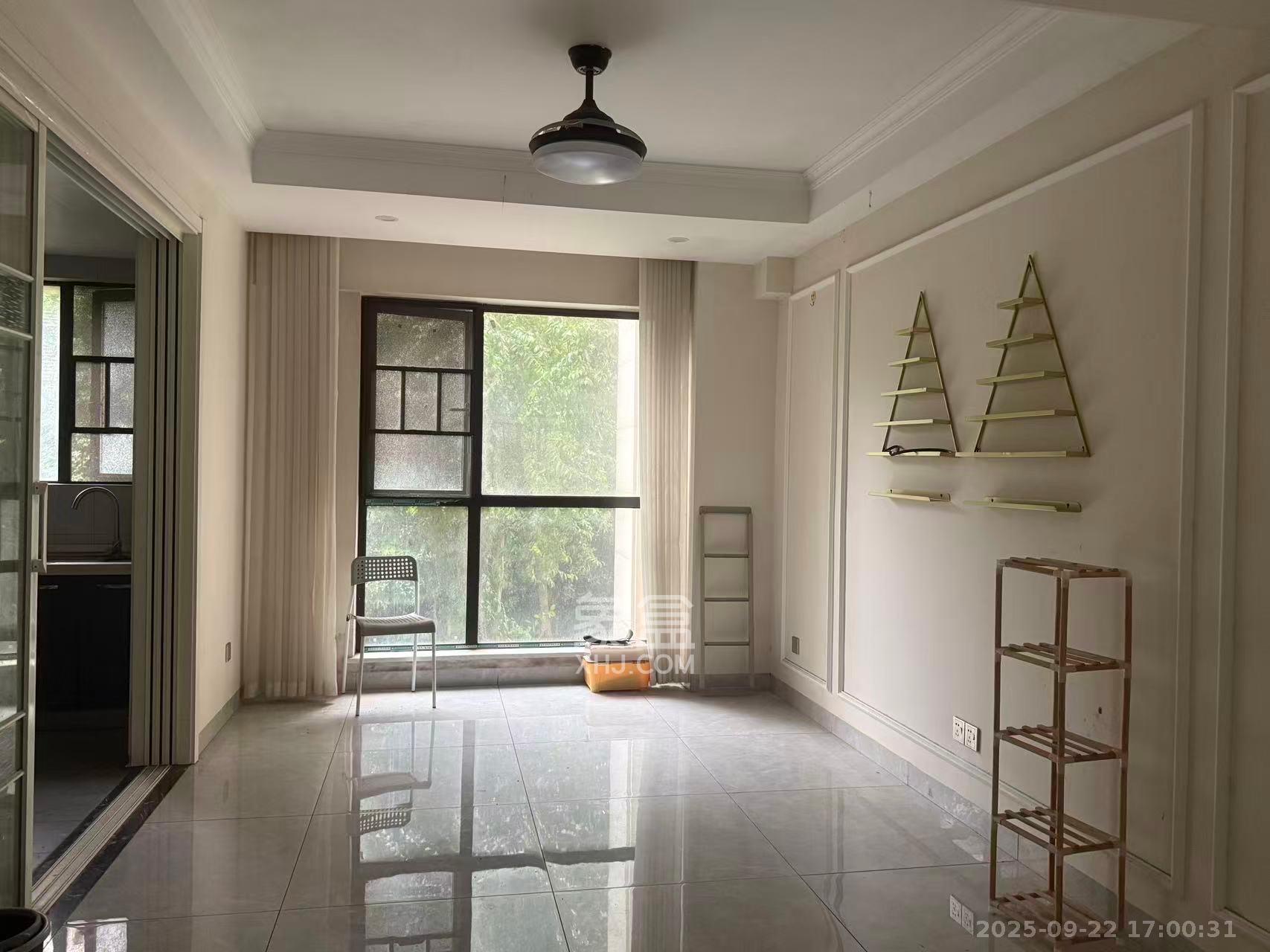 惠天然梅岭国际  4室2厅2卫    3300.0元/月室内图