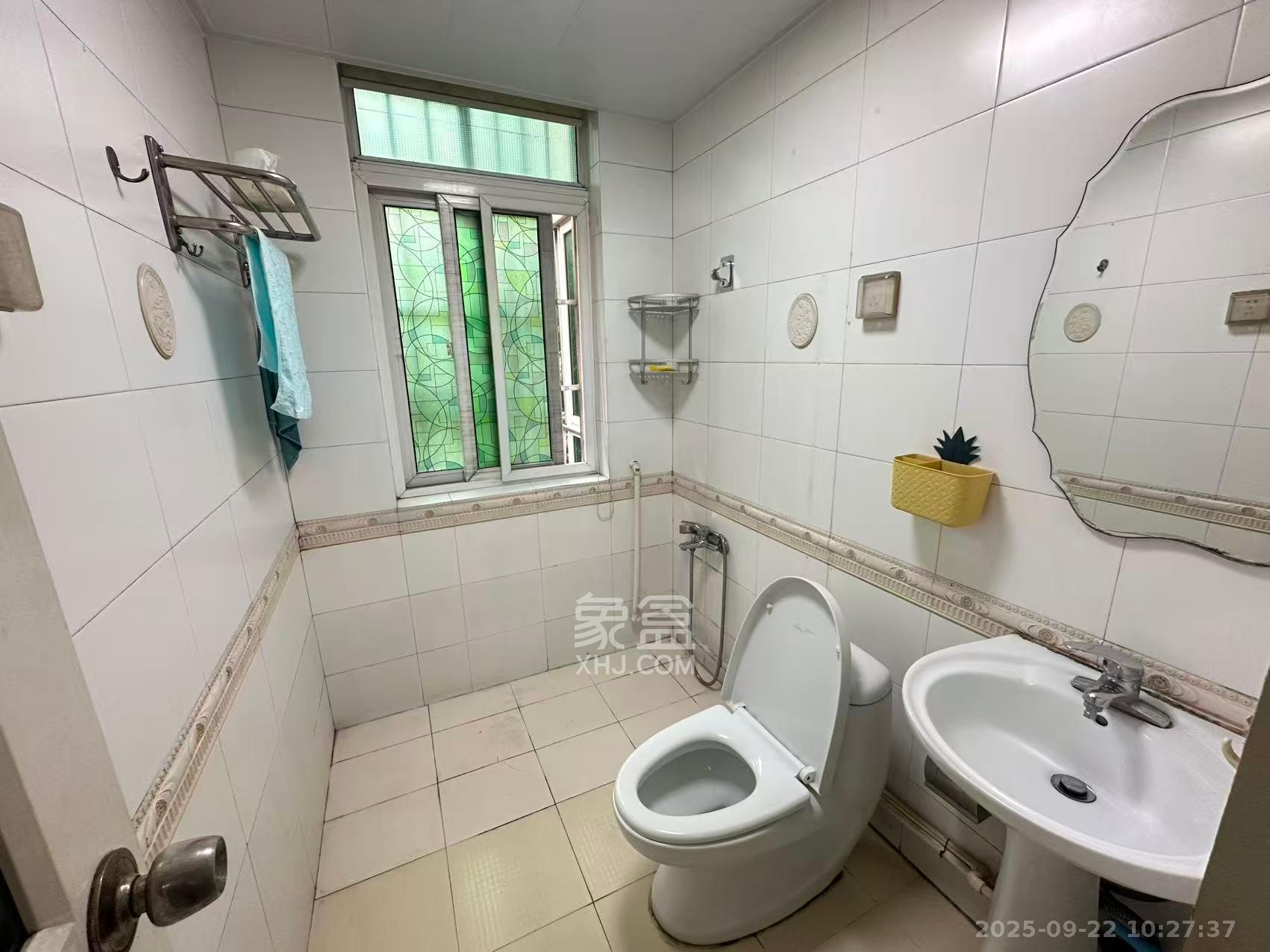 咸嘉新村嘉旺苑 3室2厅2卫 2000.0元/月 咸嘉新村嘉旺苑 3室2厅2卫 2000.0元/月室内图