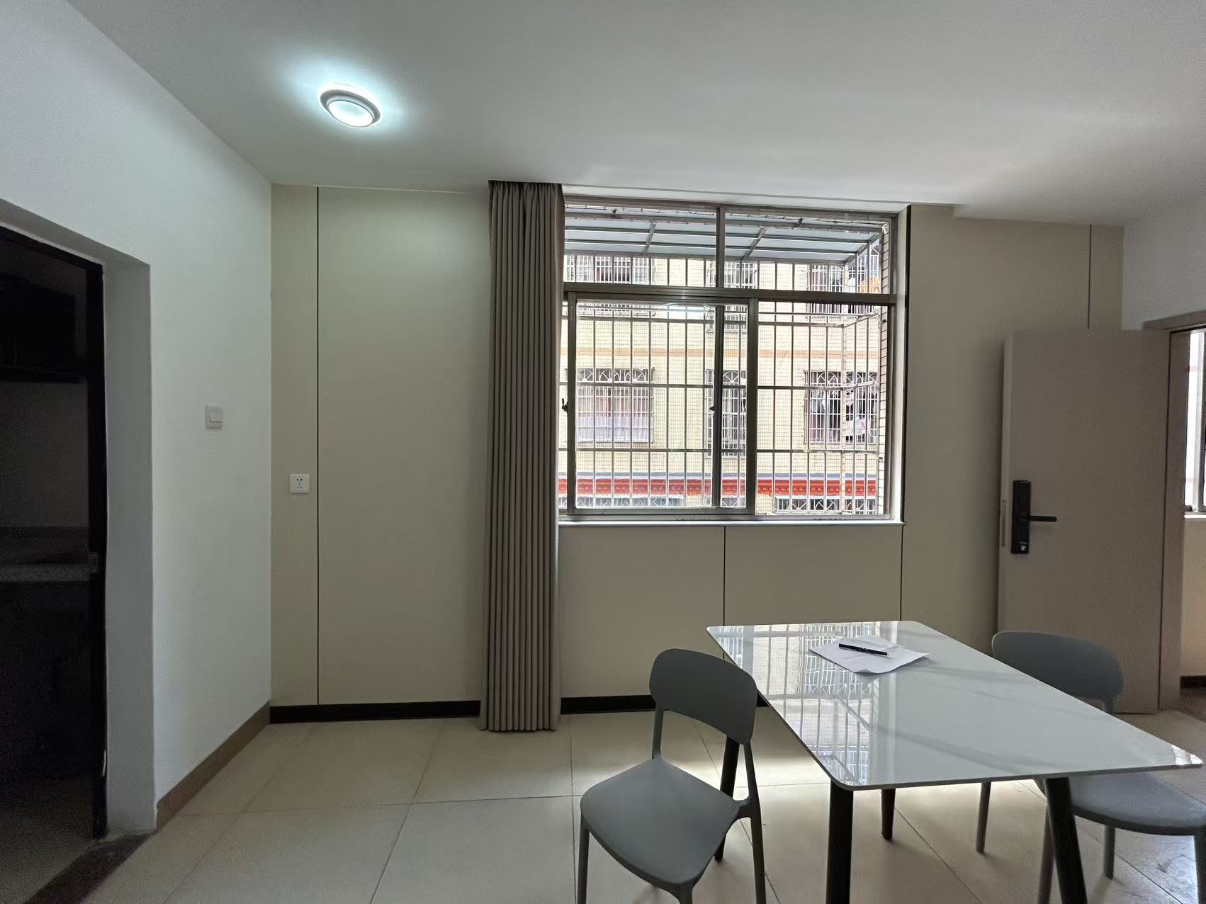 临轩阁公寓(龙湖)  1室0厅1卫    1280.0元/月 临轩阁公寓(龙湖)  1室0厅1卫    1280.0元/月室内图