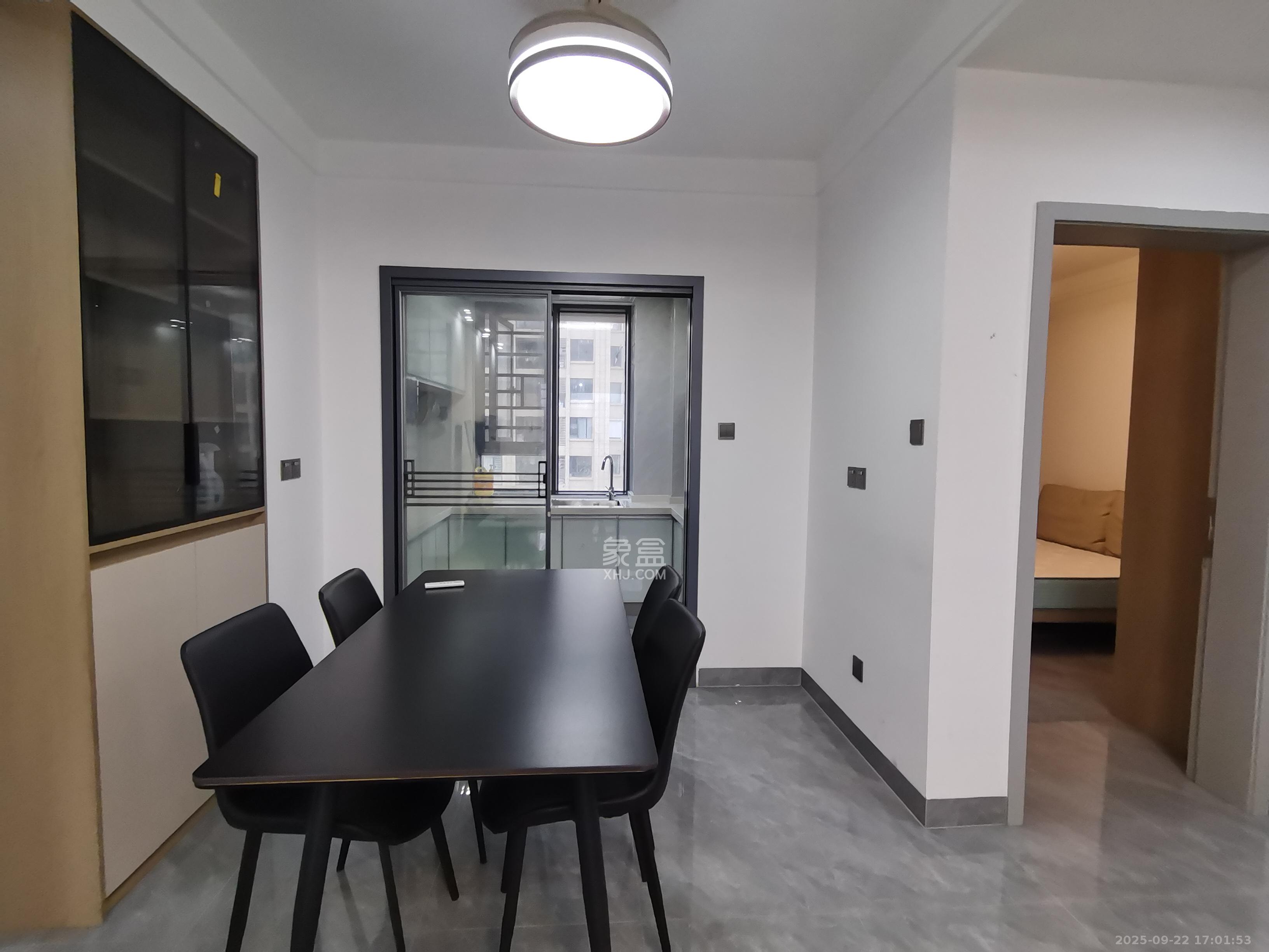 明发阅江悦府 4室2厅2卫 2800.0元/月 明发阅江悦府 4室2厅2卫 2800.0元/月室内图