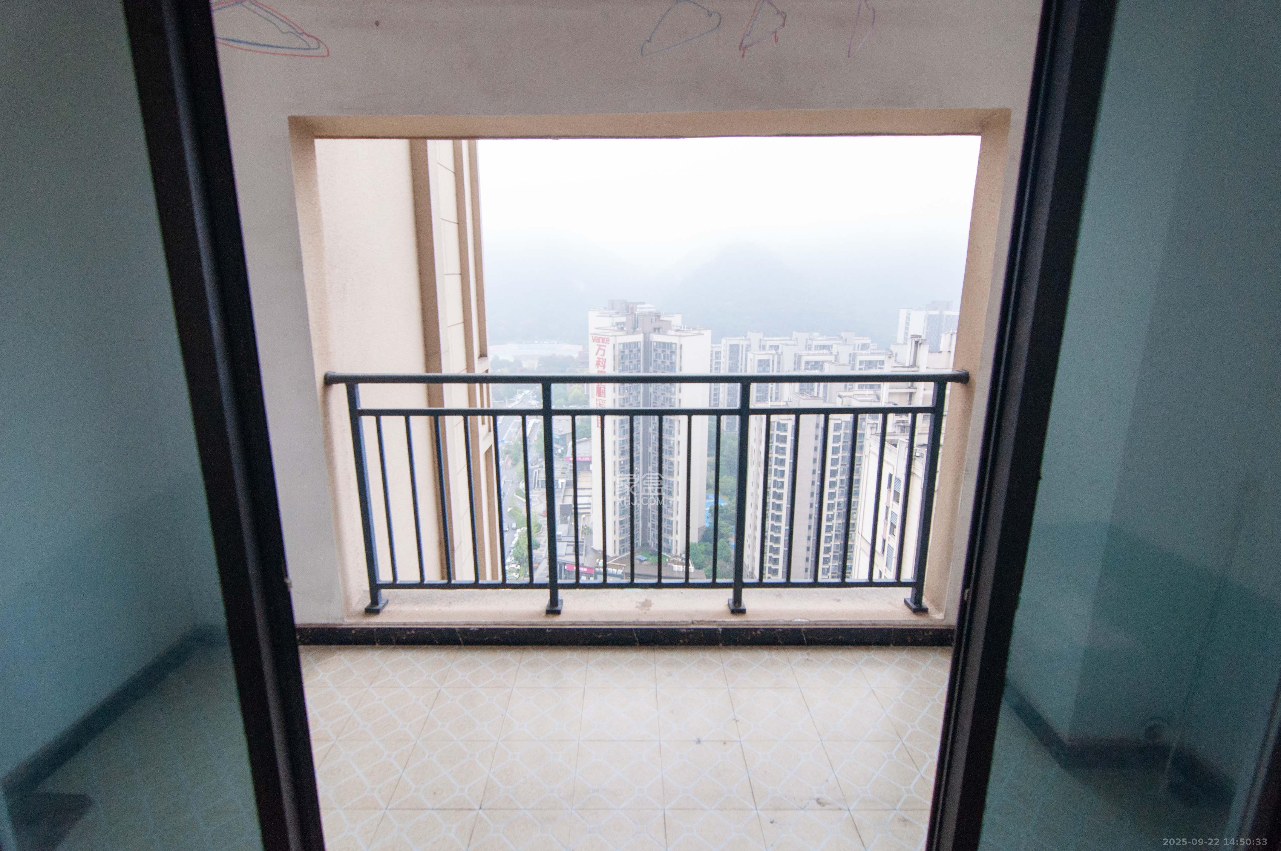 中海梅溪湖壹号 3室2厅1卫 185.0万 中海梅溪湖壹号 3室2厅1卫 185.0万其他