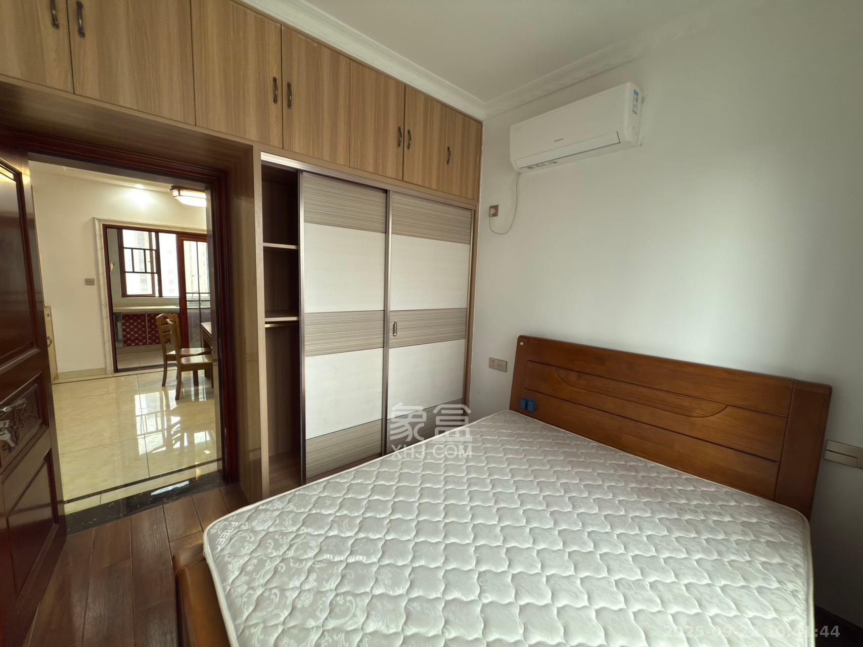 万里时代 4室2厅2卫 3000.0元/月 万里时代 4室2厅2卫 3000.0元/月室内图