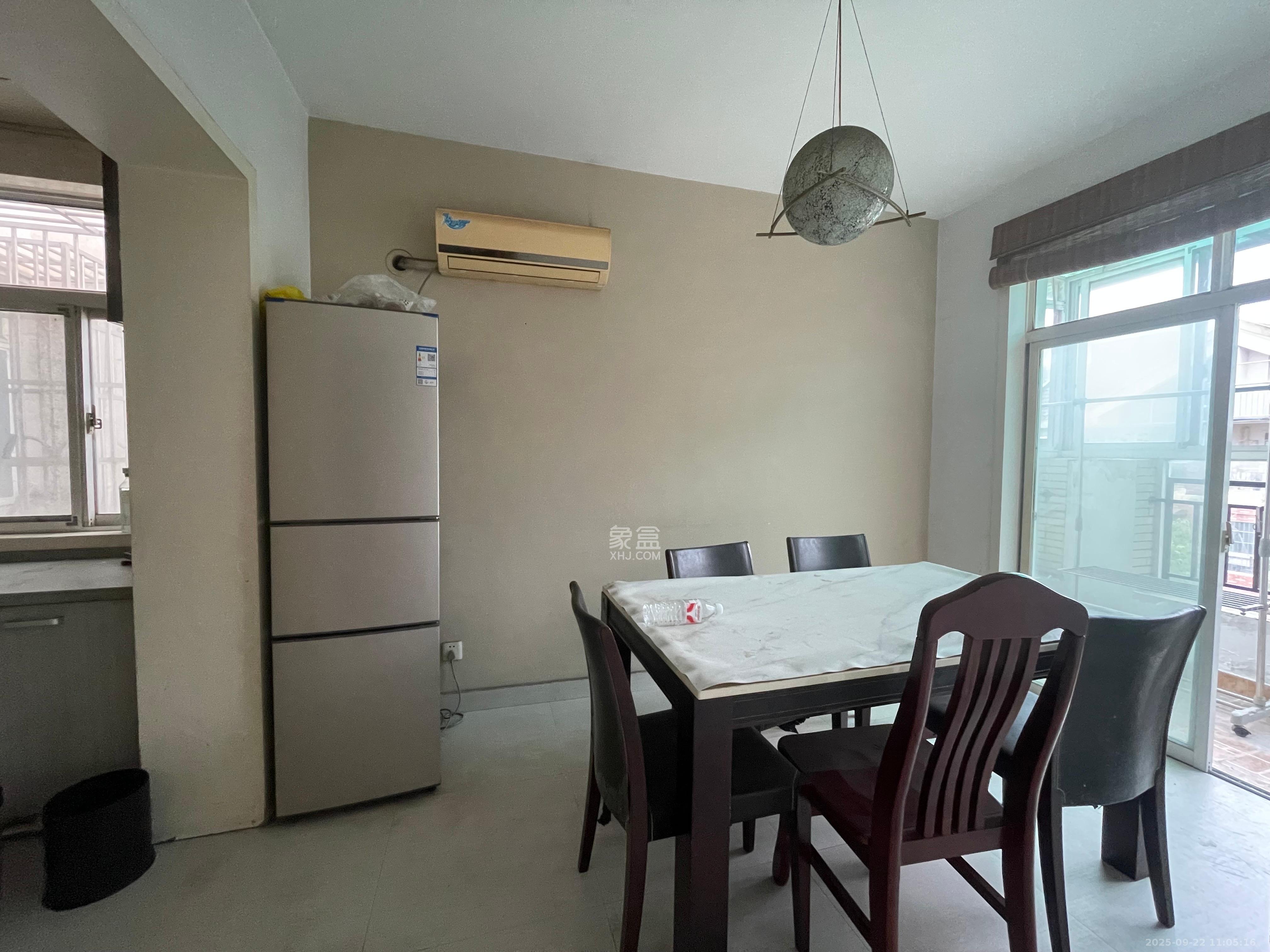 滨江美寓(滨江丽园) 3室2厅2卫 2500.0元/月 滨江美寓(滨江丽园) 3室2厅2卫 2500.0元/月室内图