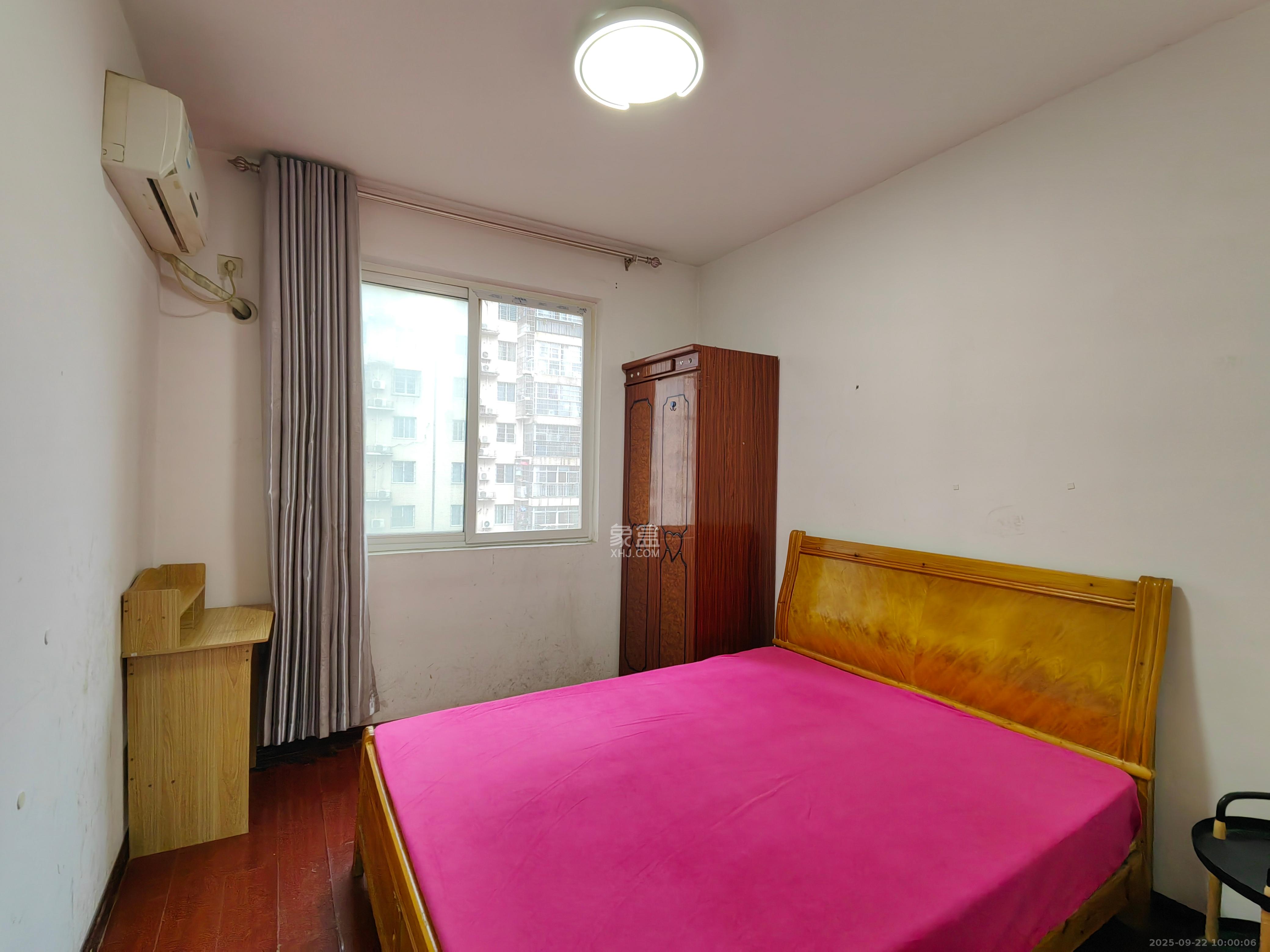 麓谷锦和园 3室2厅2卫 2100.0元/月 麓谷锦和园 3室2厅2卫 2100.0元/月室内图