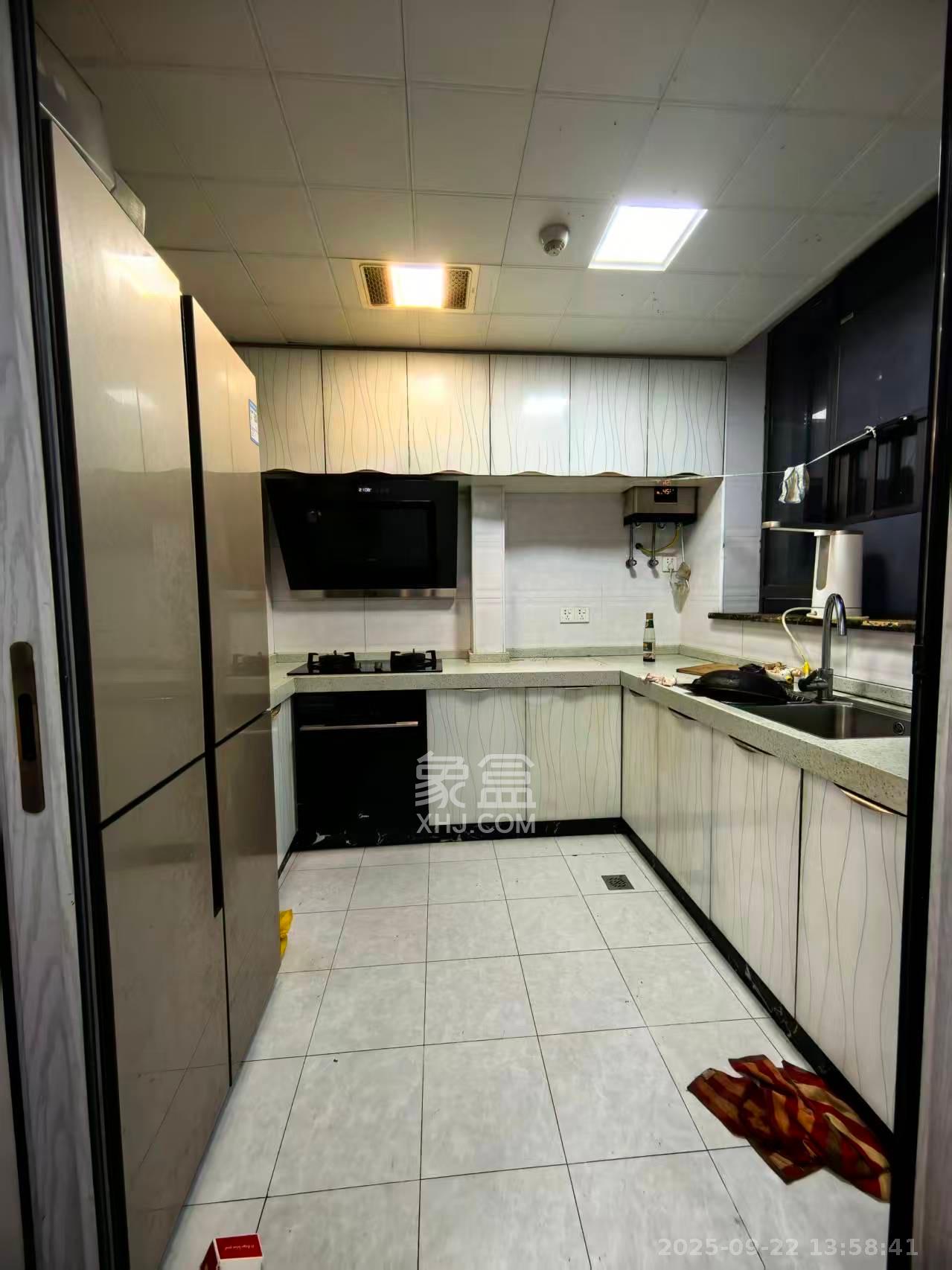 南山雍江汇(滨江国际新城) 4室2厅2卫 5000.0元/月 南山雍江汇(滨江国际新城) 4室2厅2卫 5000.0元/月室内图