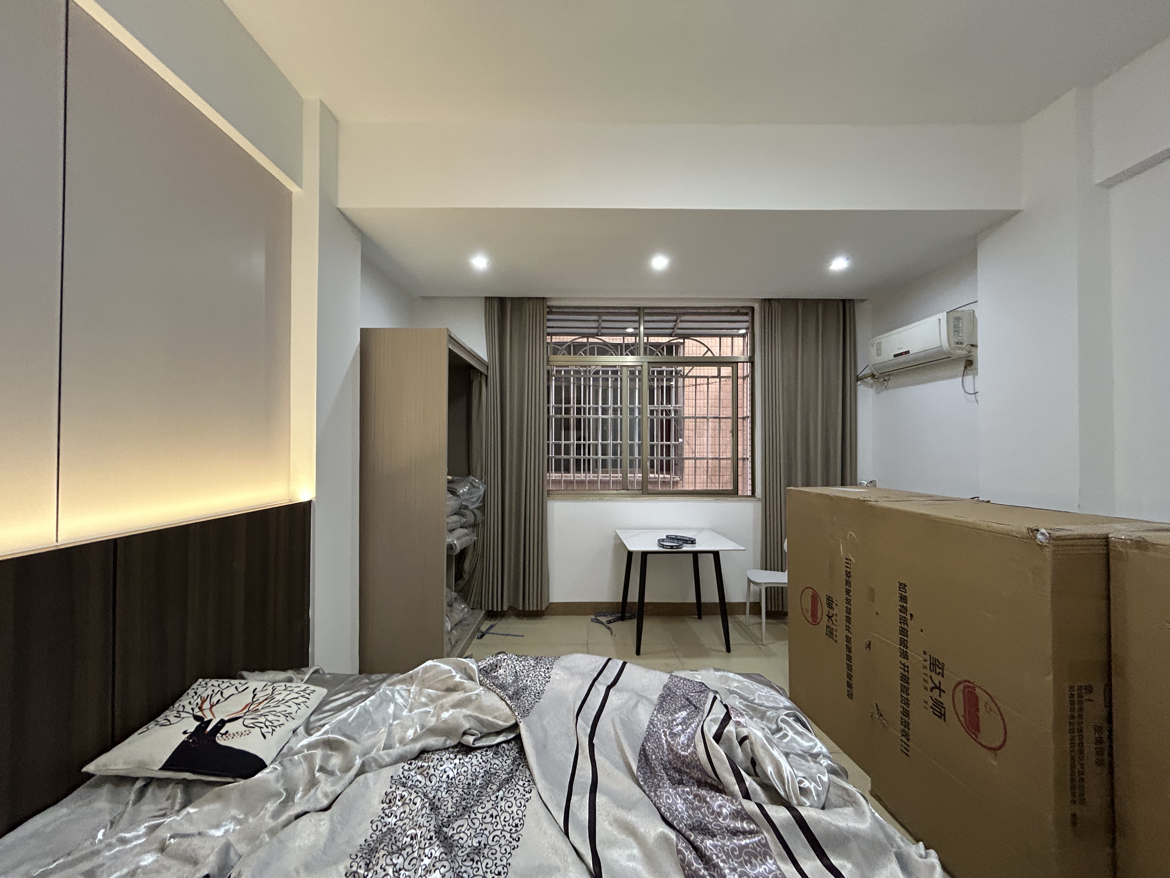 临轩阁公寓(龙湖) 1室1厅1卫 1200.0元/月 临轩阁公寓(龙湖) 1室1厅1卫 1200.0元/月室内图