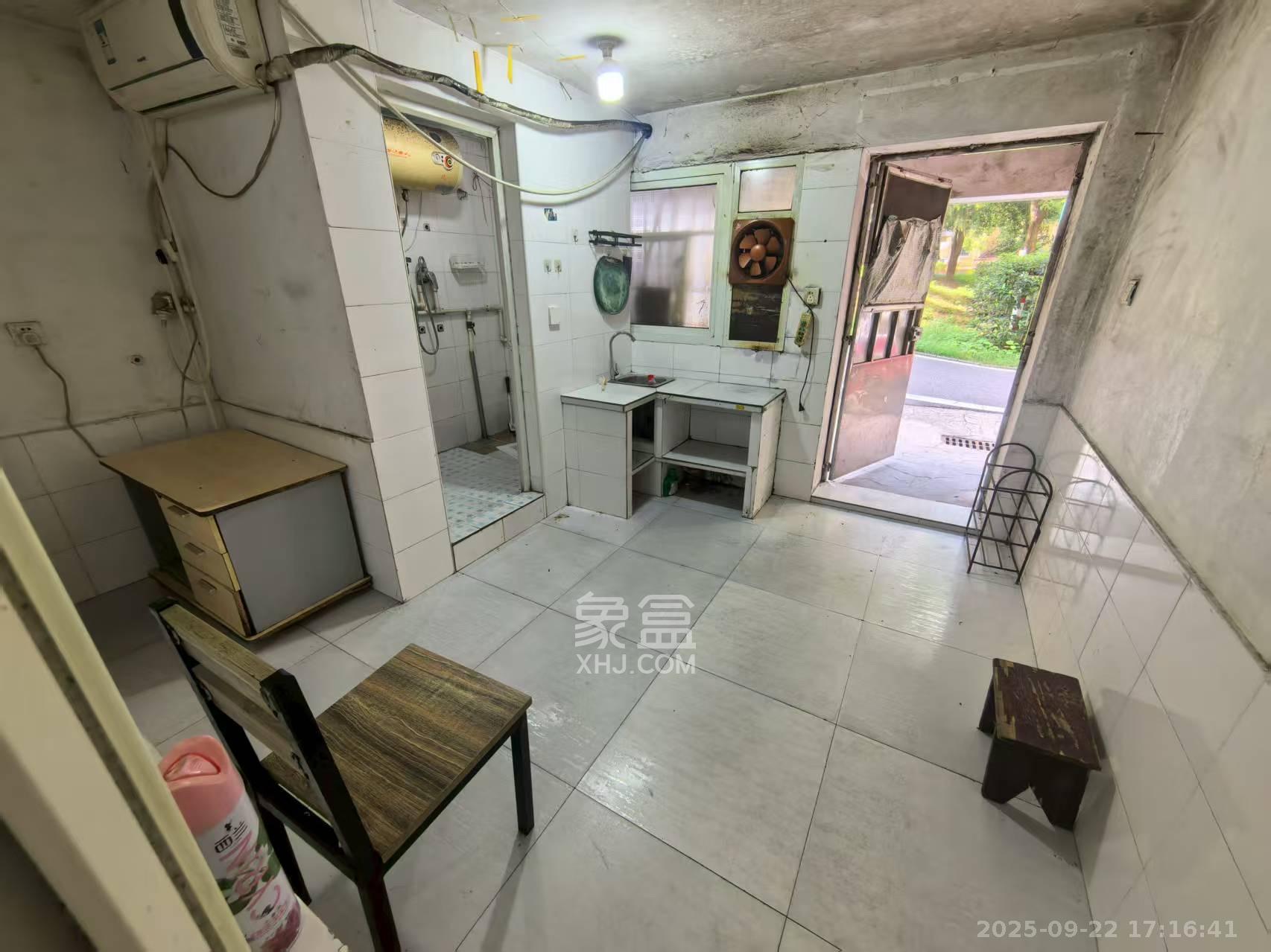 恩瑞麓山名园(龙王港小区) 1室0厅1卫 800.0元/月 恩瑞麓山名园(龙王港小区) 1室0厅1卫 800.0元/月室内图