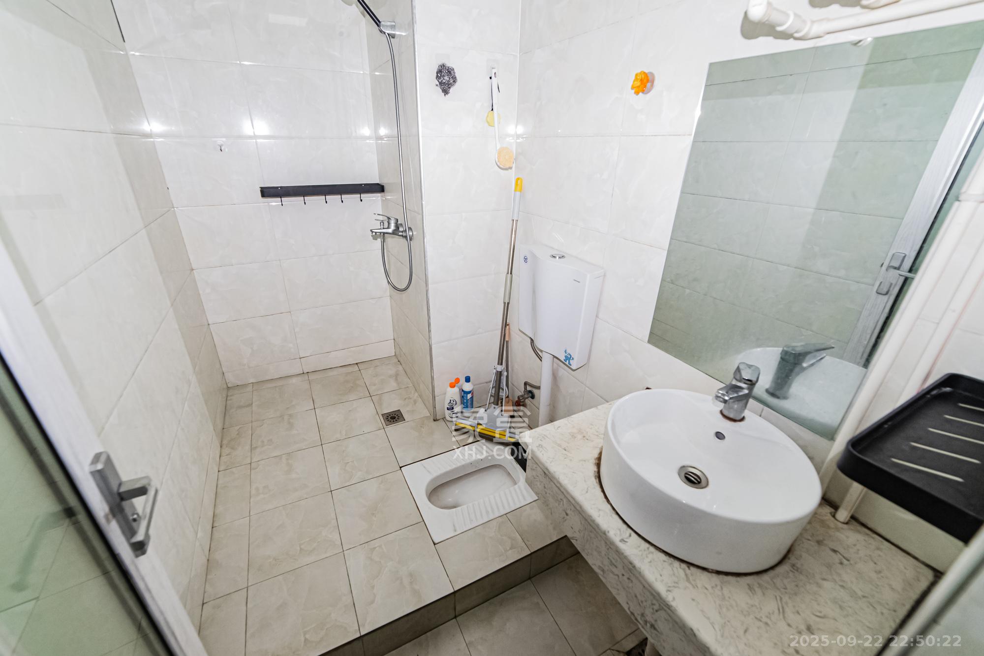 北辰三角洲E3区  1室1厅1卫    52.0万 北辰三角洲E3区  1室1厅1卫    52.0万卫生间