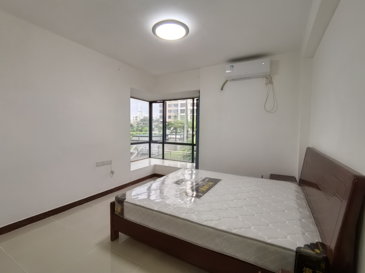 海韵四合院 3室2厅2卫 2600.0元/月 海韵四合院 3室2厅2卫 2600.0元/月户型图