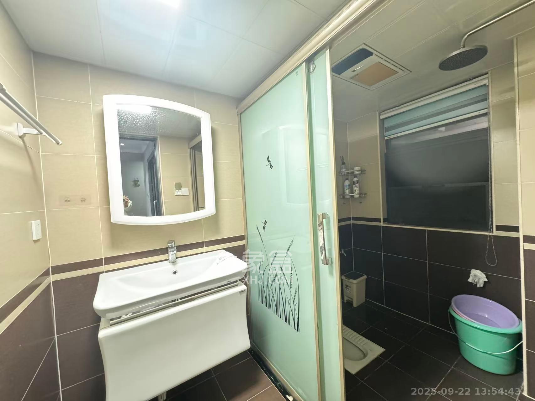 汇一城(汇壹公馆) 3室2厅1卫 2100.0元/月 汇一城(汇壹公馆) 3室2厅1卫 2100.0元/月室内图