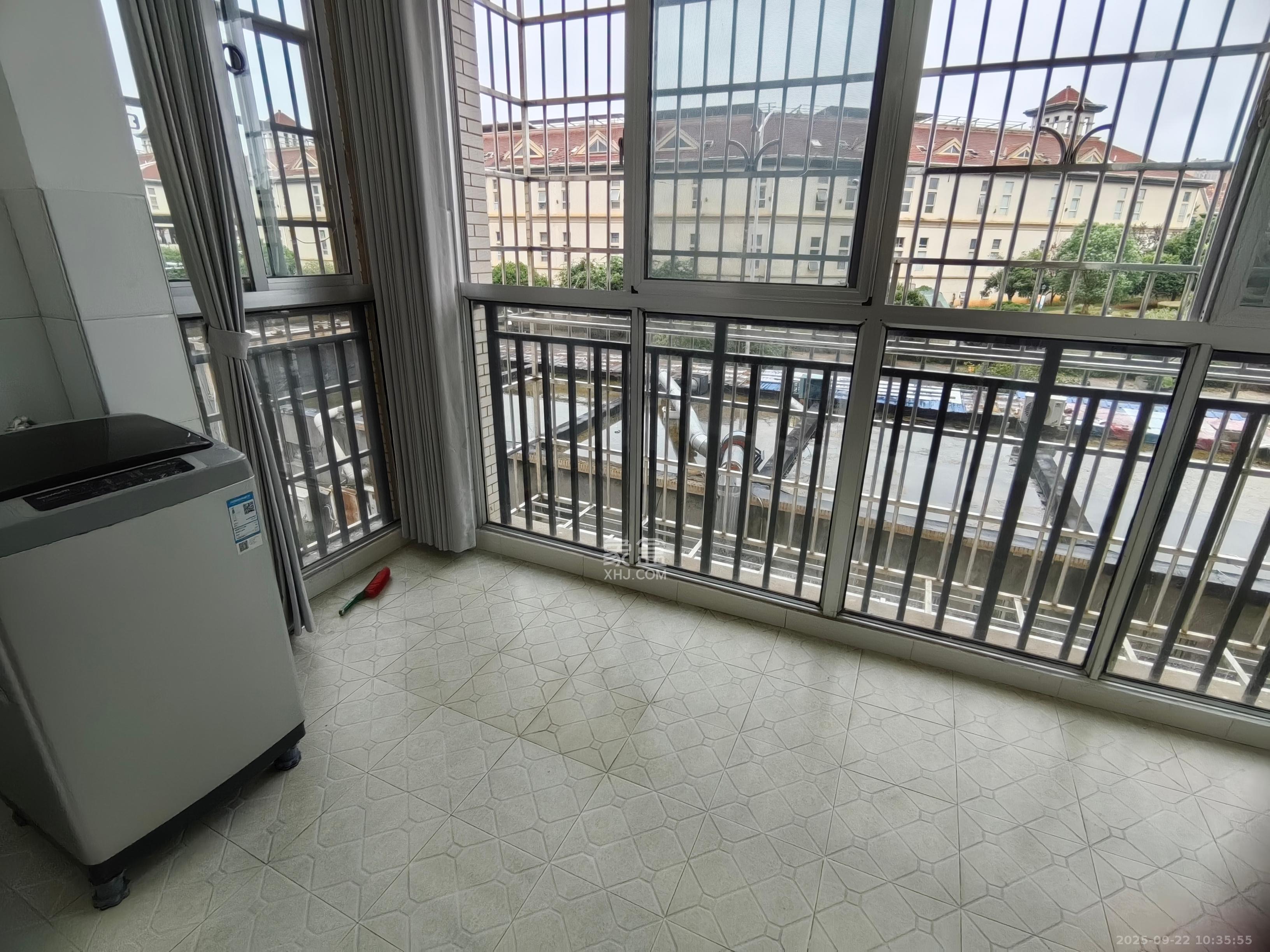 先锋新宇  4室2厅2卫    3200.0元/月 先锋新宇  4室2厅2卫    3200.0元/月室内图