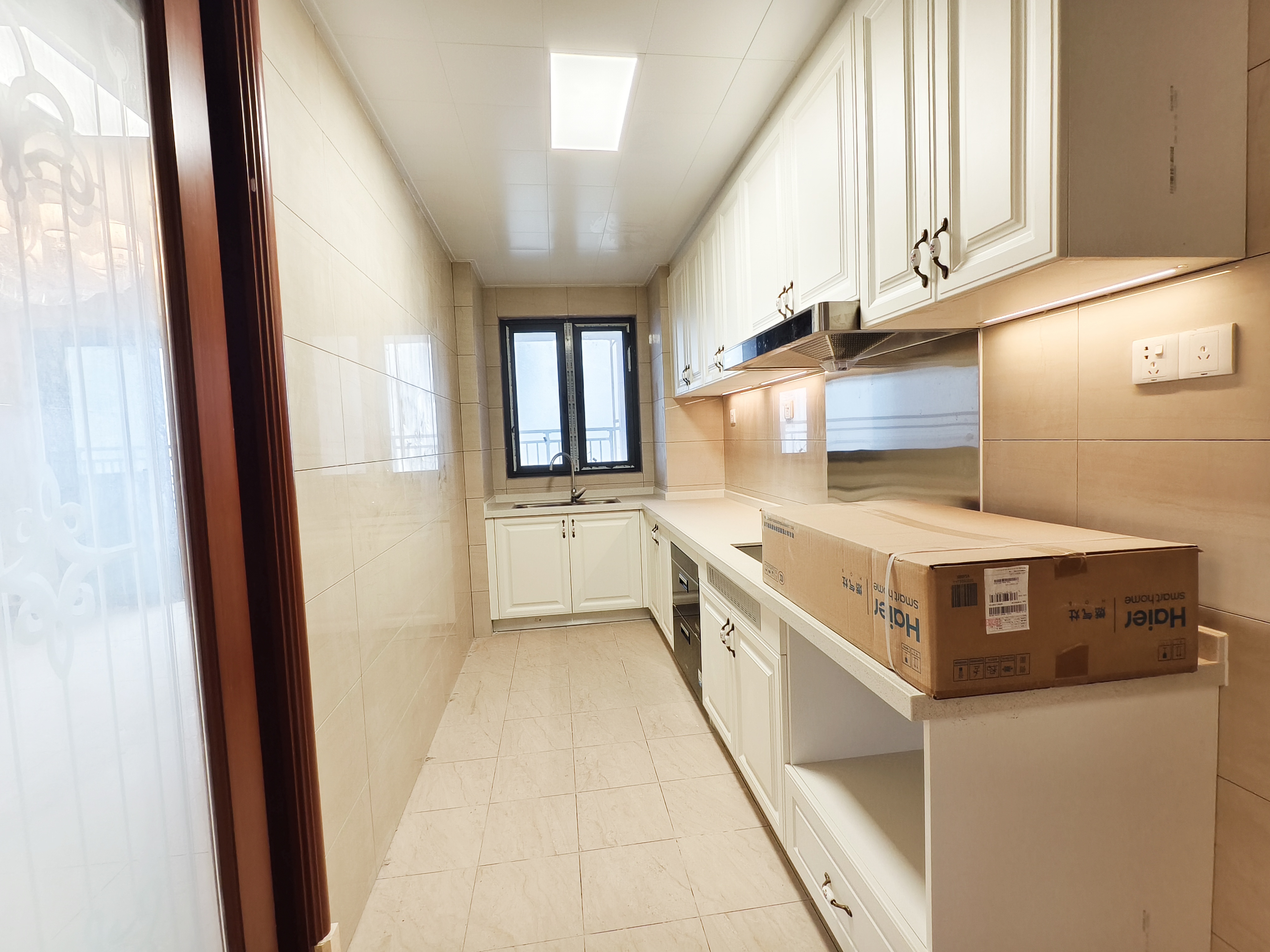 恒大名都 3室2厅2卫 1800.0元/月 恒大名都 3室2厅2卫 1800.0元/月室内图