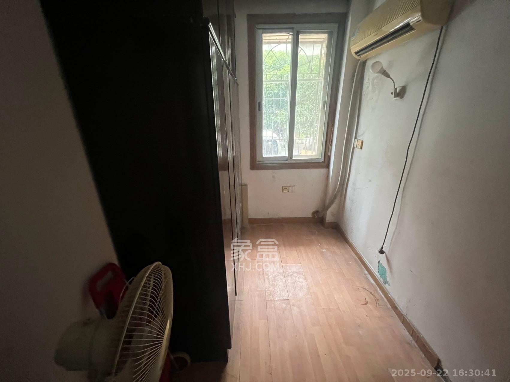 人造板厂宿舍(新河北堤1号) 2室1厅1卫 1500.0元/月 人造板厂宿舍(新河北堤1号) 2室1厅1卫 1500.0元/月室内图