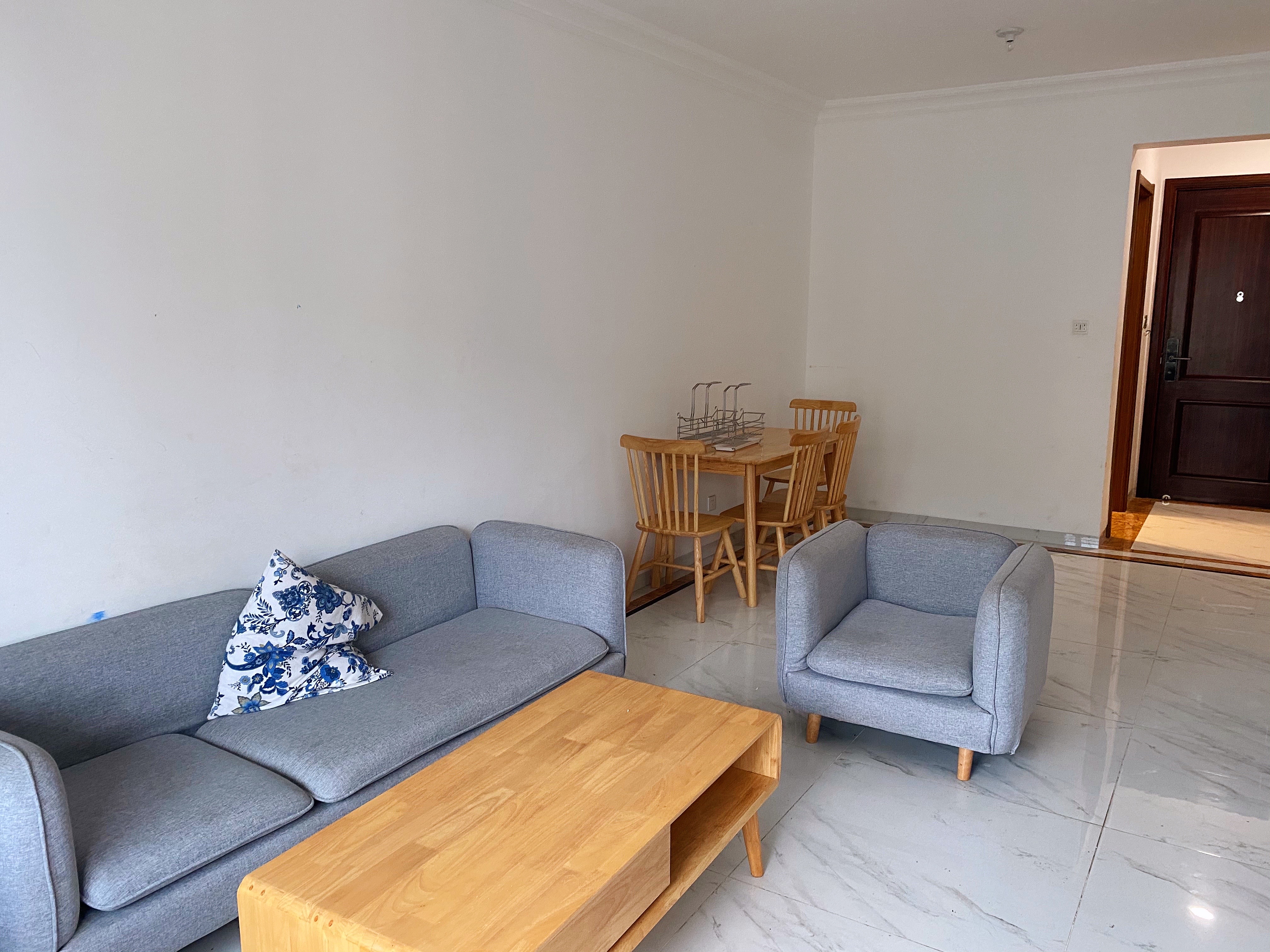 碧桂园一、二期(中央首府) 3室2厅2卫 2500.0元/月 碧桂园一、二期(中央首府) 3室2厅2卫 2500.0元/月室内图