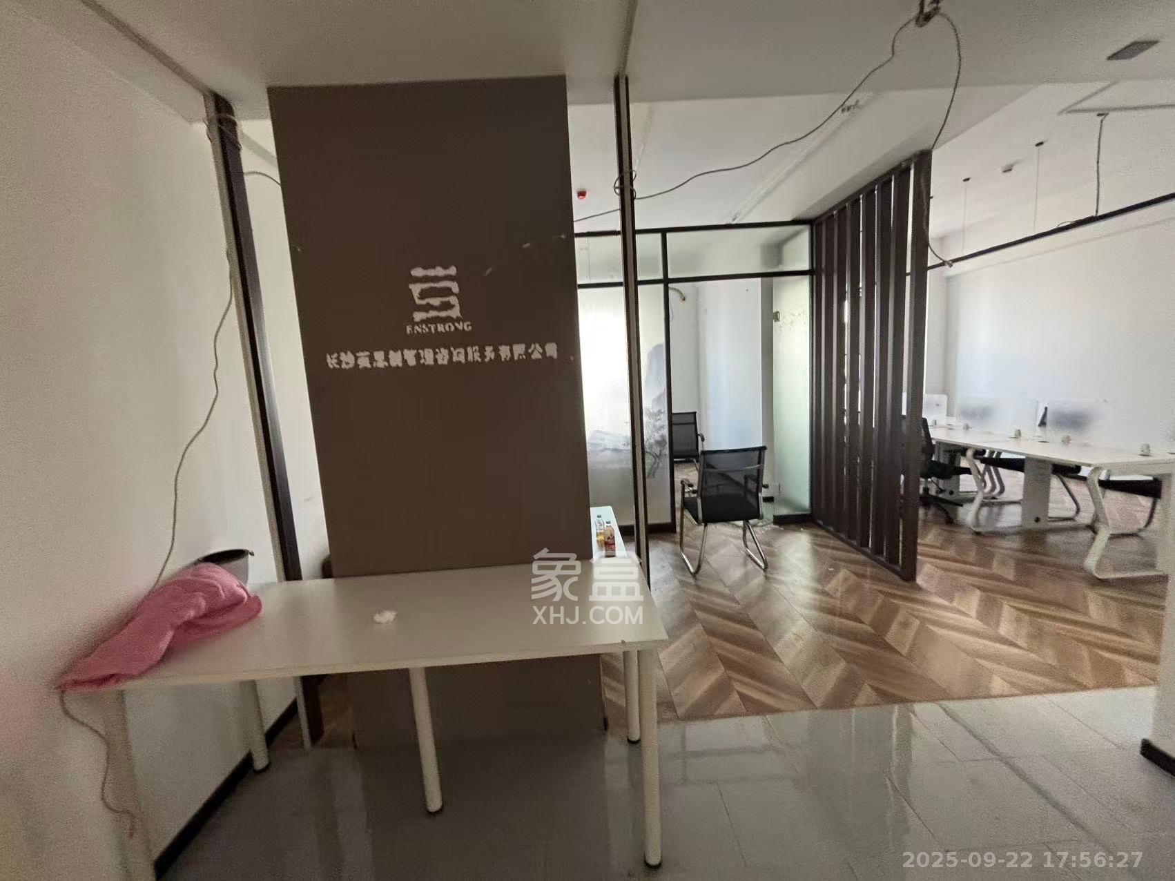 金科天悦(金科美邻汇) 1室1厅1卫 1000.0元/月 金科天悦(金科美邻汇) 1室1厅1卫 1000.0元/月室内图