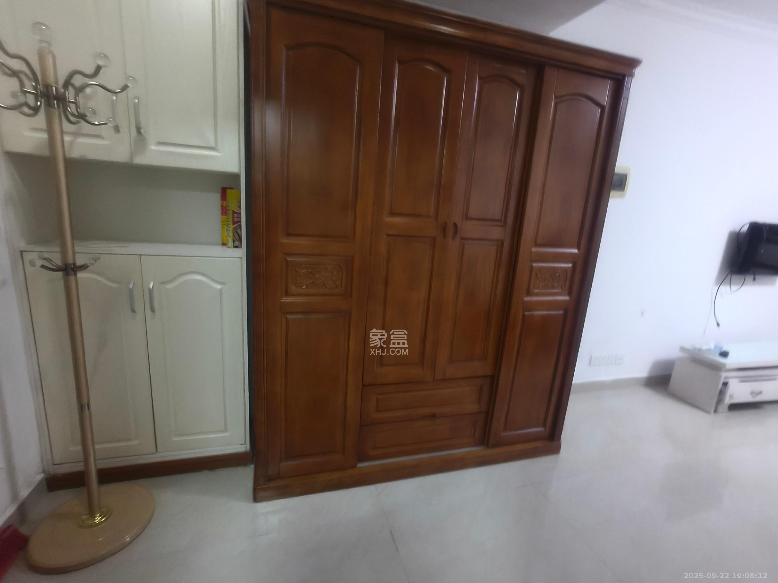 宏聚地中海 1室1厅1卫 1400.0元/月 宏聚地中海 1室1厅1卫 1400.0元/月室内图