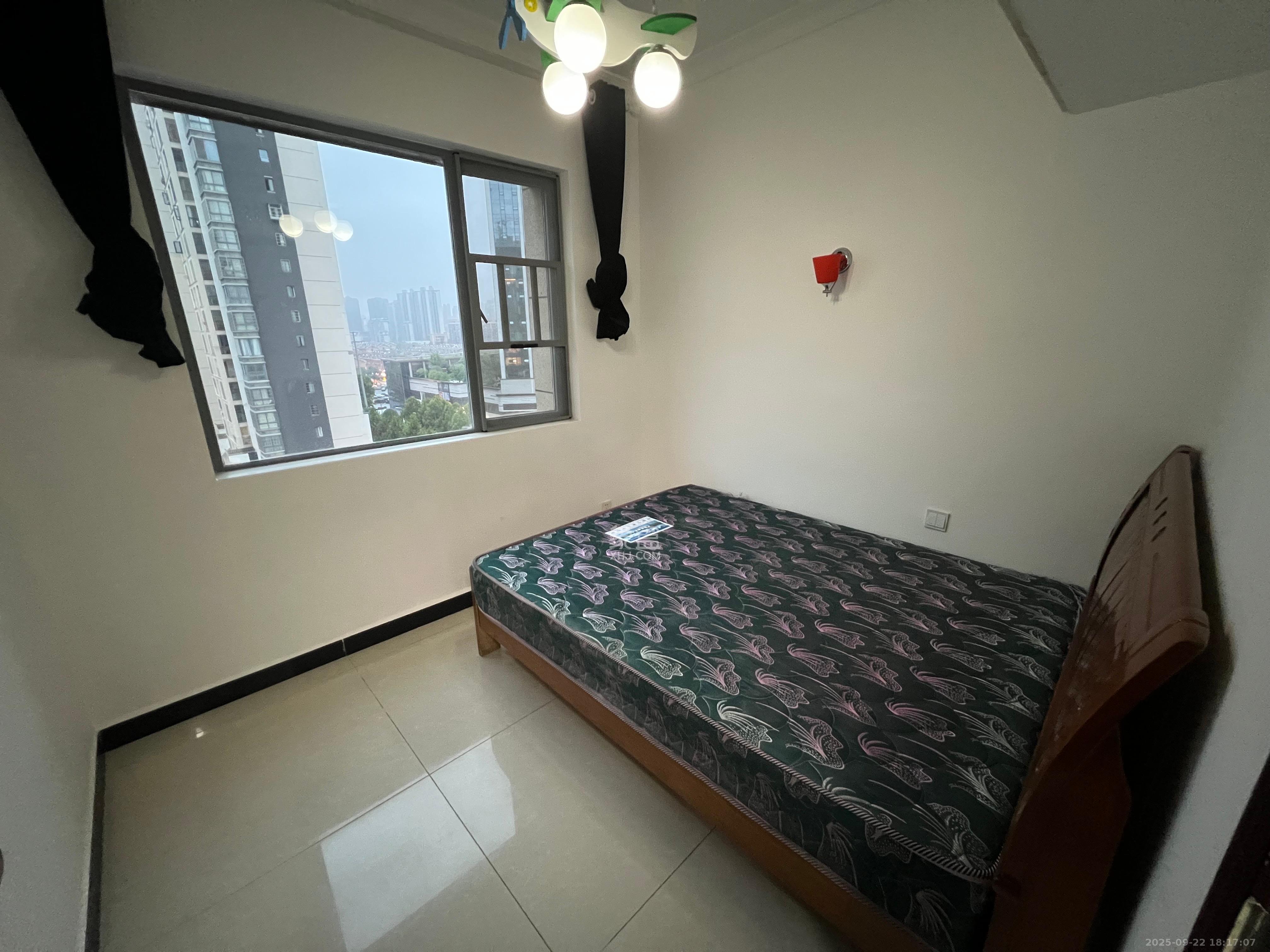 嘉宇盛世华章 3室2厅1卫 2300.0元/月 嘉宇盛世华章 3室2厅1卫 2300.0元/月室内图