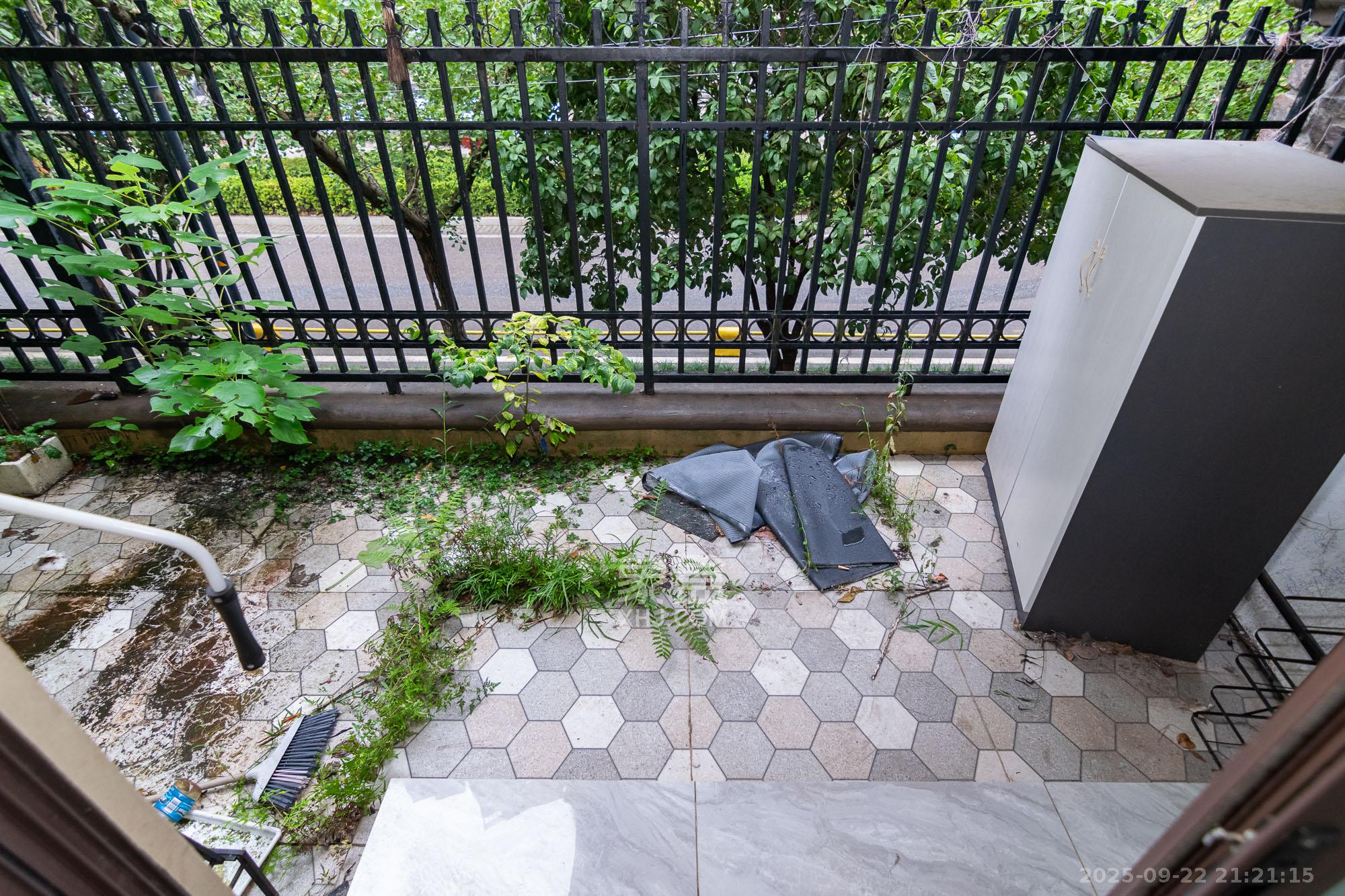 金地三千府(金地湖山樾、金地自在城)  4室2厅2卫    350.0万 金地三千府(金地湖山樾、金地自在城)  4室2厅2卫    350.0万其他