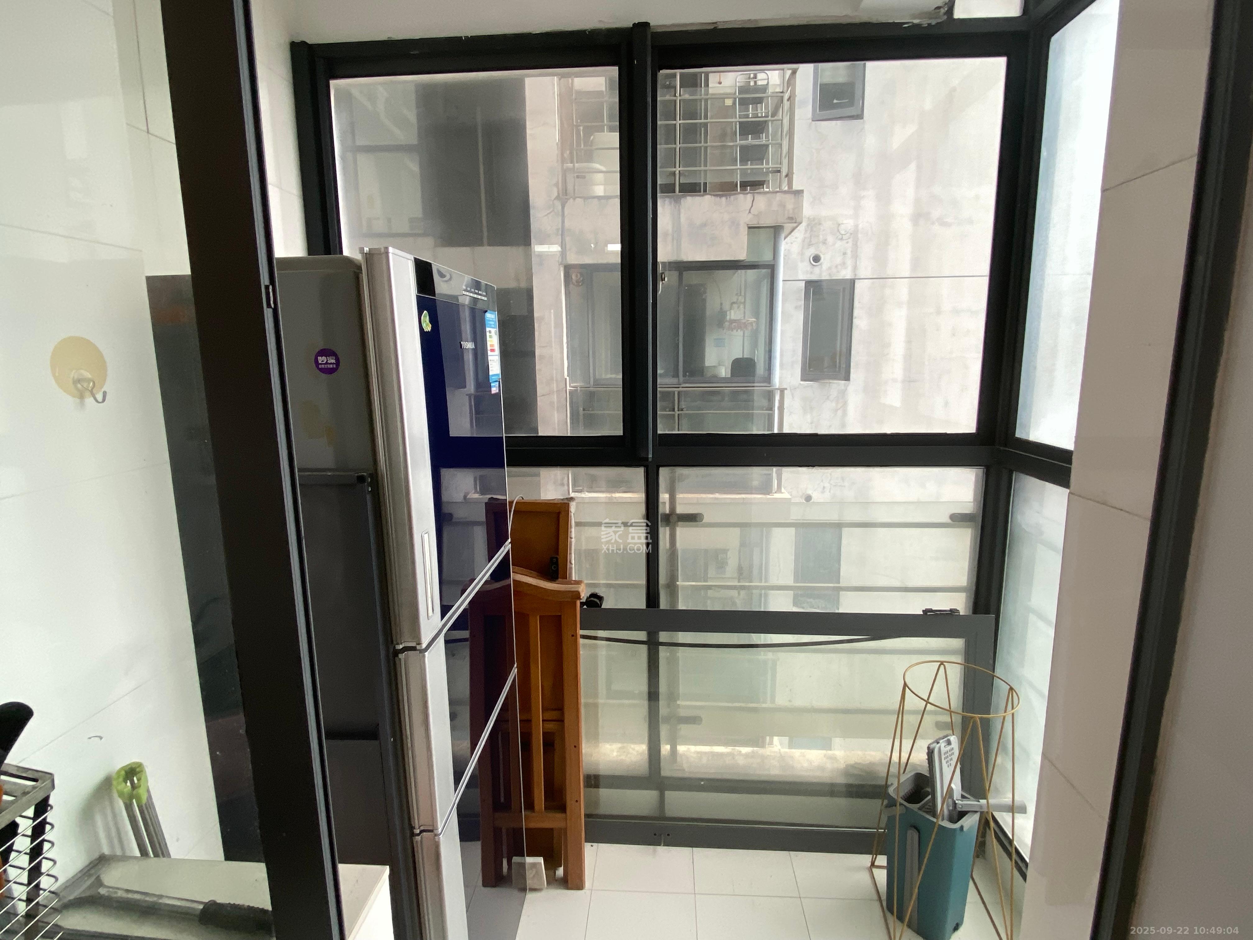 湘域中央 2室1厅1卫 3200.0元/月 湘域中央 2室1厅1卫 3200.0元/月室内图