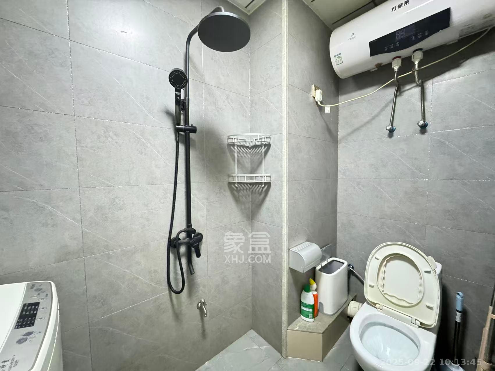 芙蓉万国城MOMA（卓越汇富苑）  1室1厅1卫    1350.0元/月室内图