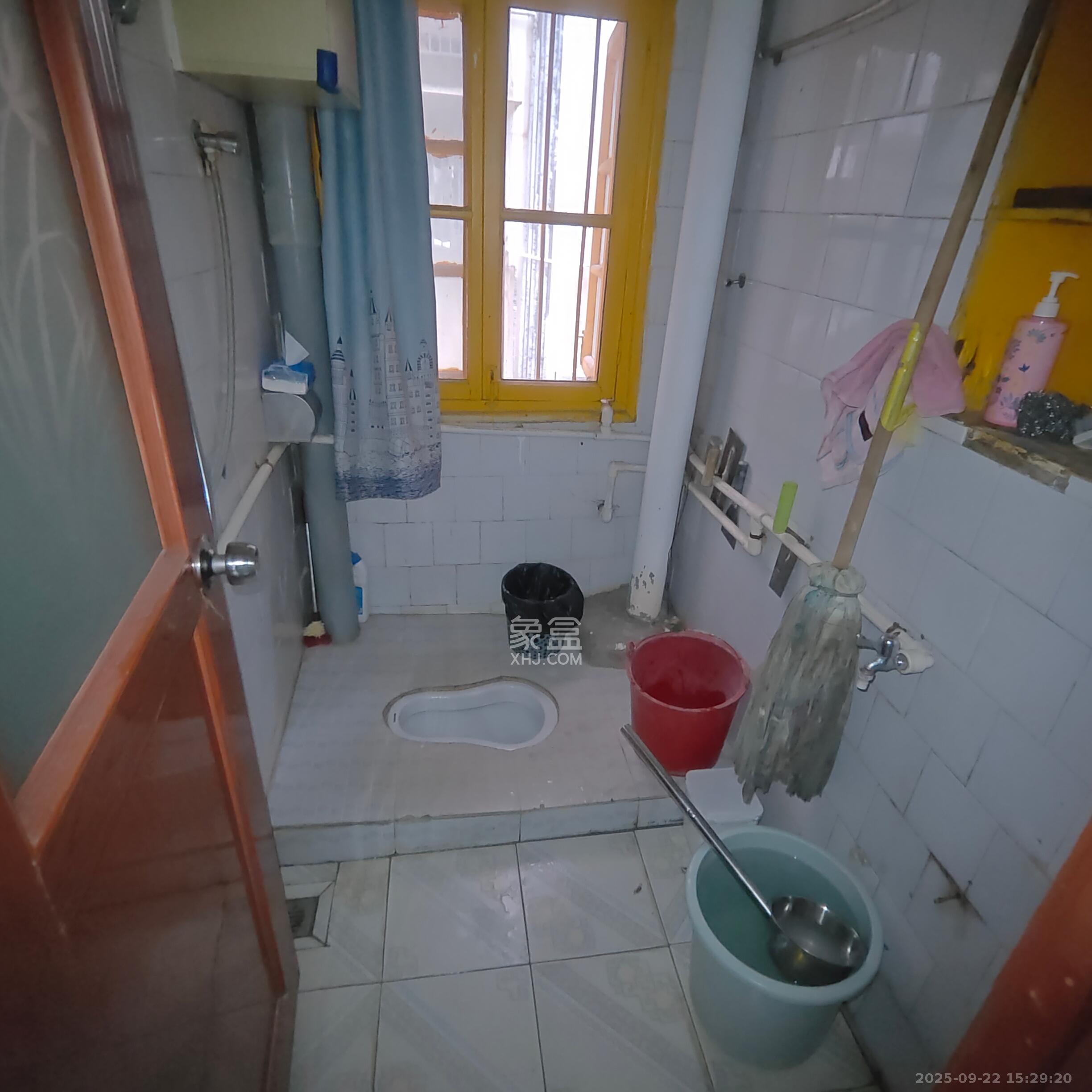 市直属机关宿舍 2室1厅1卫 1500.0元/月 市直属机关宿舍 2室1厅1卫 1500.0元/月室内图