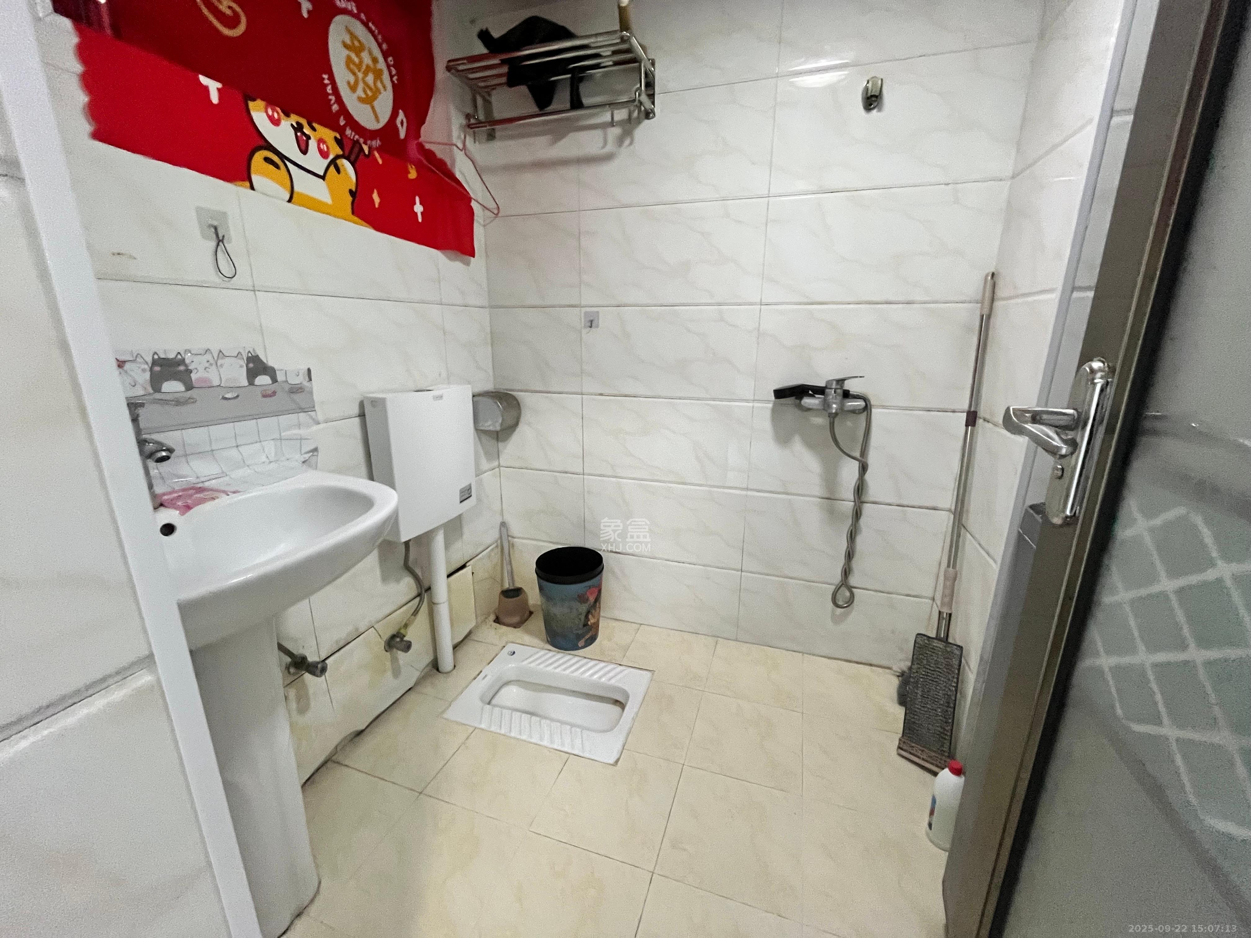 湘凯石化大厦 1室1厅1卫 1050.0元/月 湘凯石化大厦 1室1厅1卫 1050.0元/月室内图