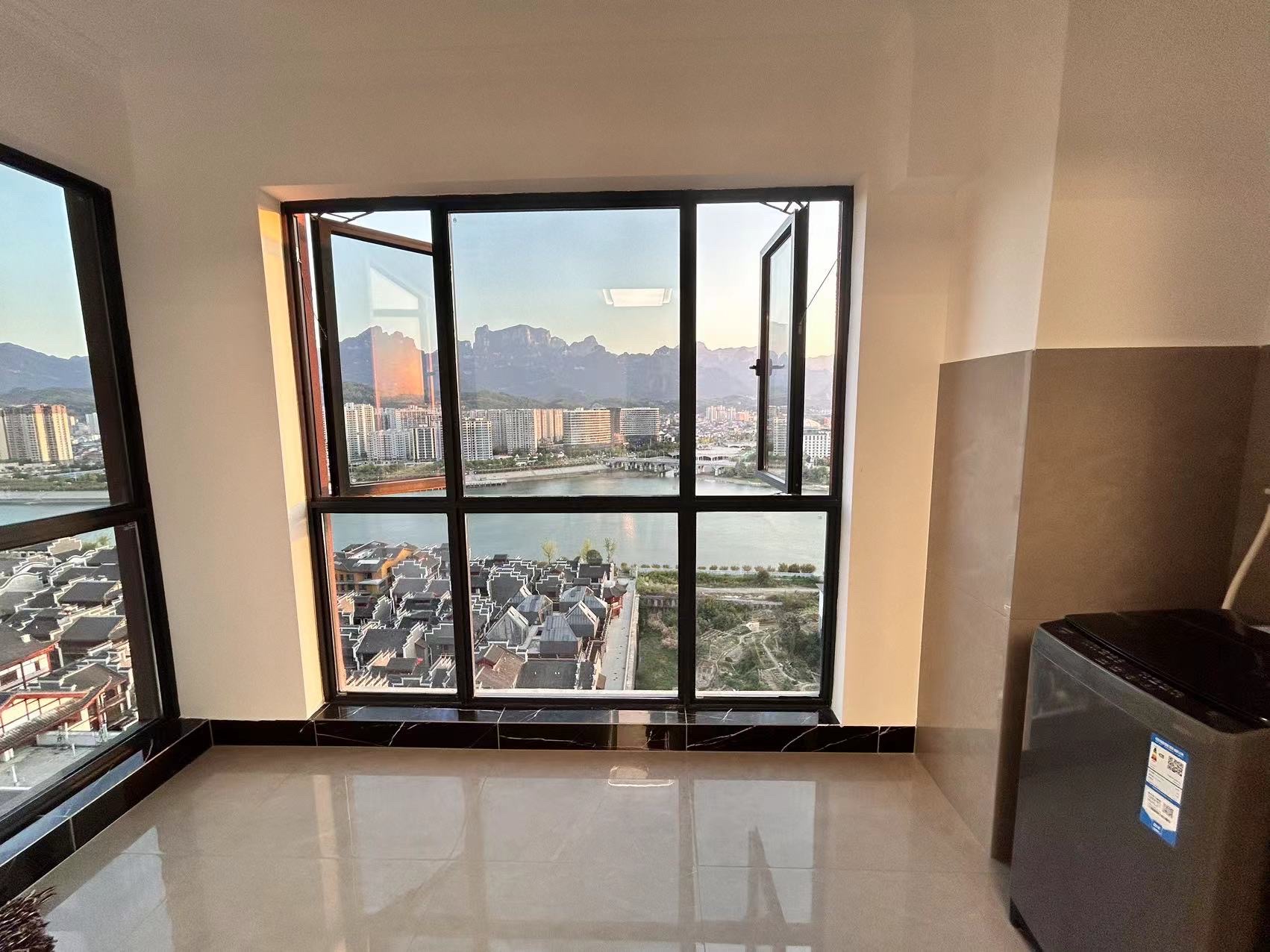 南门口安置小区二期 2室1厅1卫 2000.0元/月 南门口安置小区二期 2室1厅1卫 2000.0元/月室内图