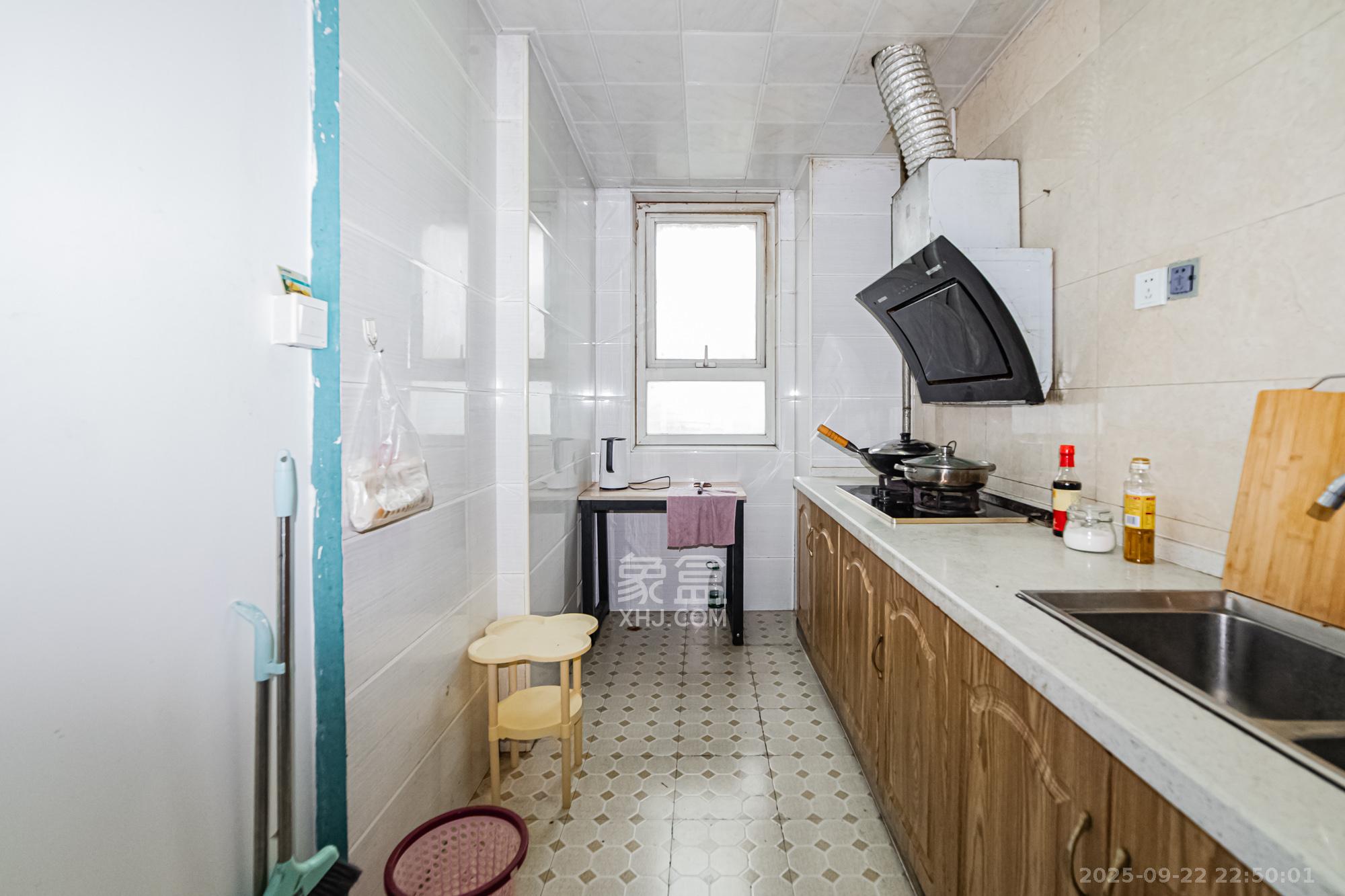 北辰三角洲B2E2区 3室2厅1卫 188.0万 北辰三角洲B2E2区 3室2厅1卫 188.0万厨房